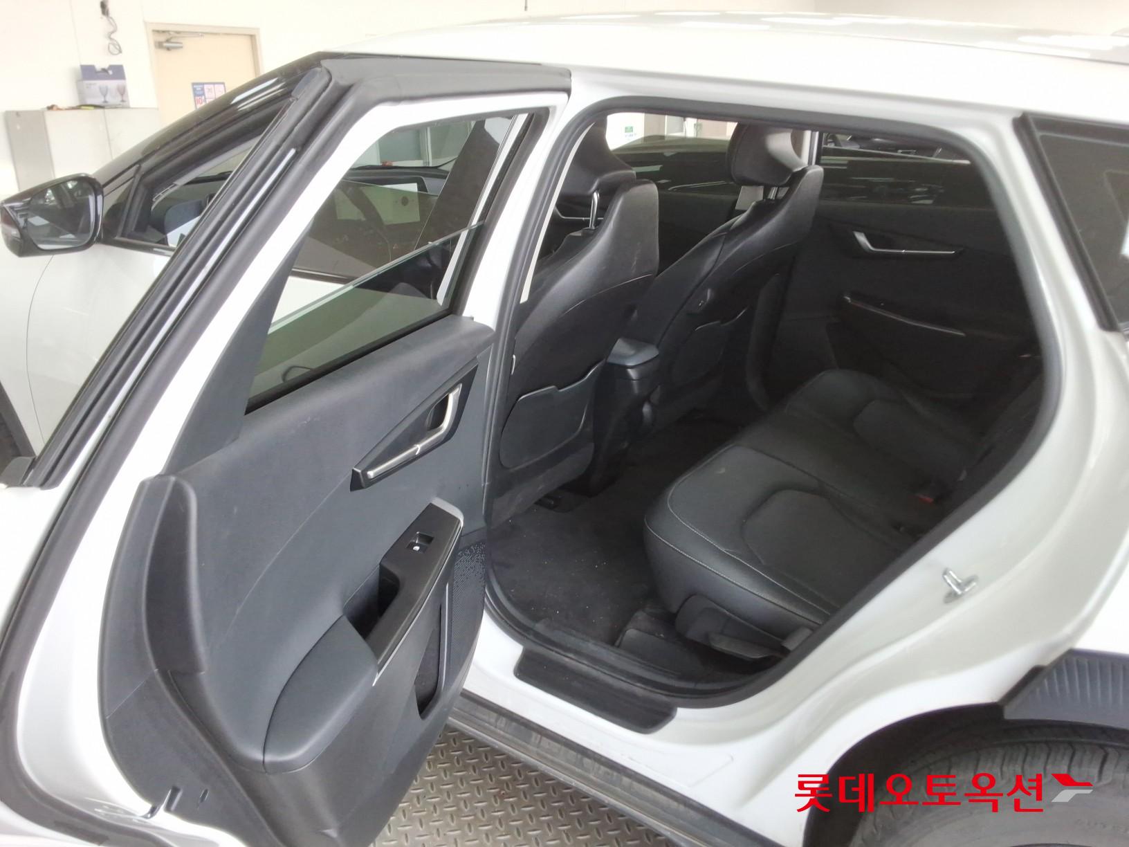 Kia EV6 2022 - Image 38