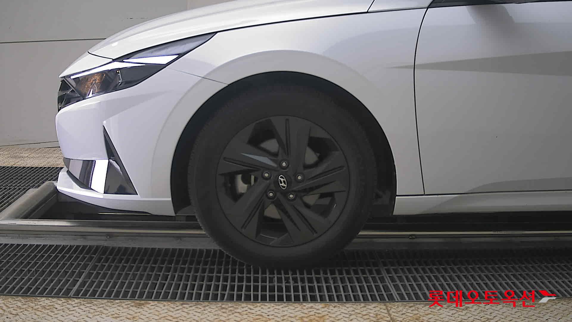 هيونداي إلانترا 2022 - صورة 25