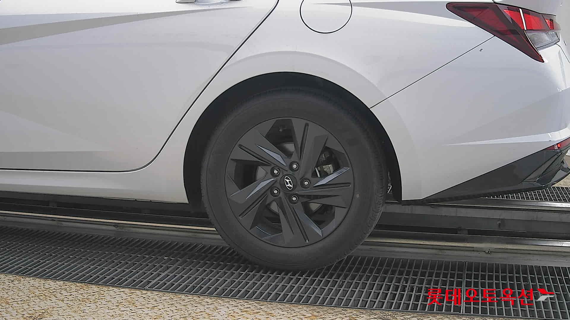 هيونداي إلانترا 2022 - صورة 26