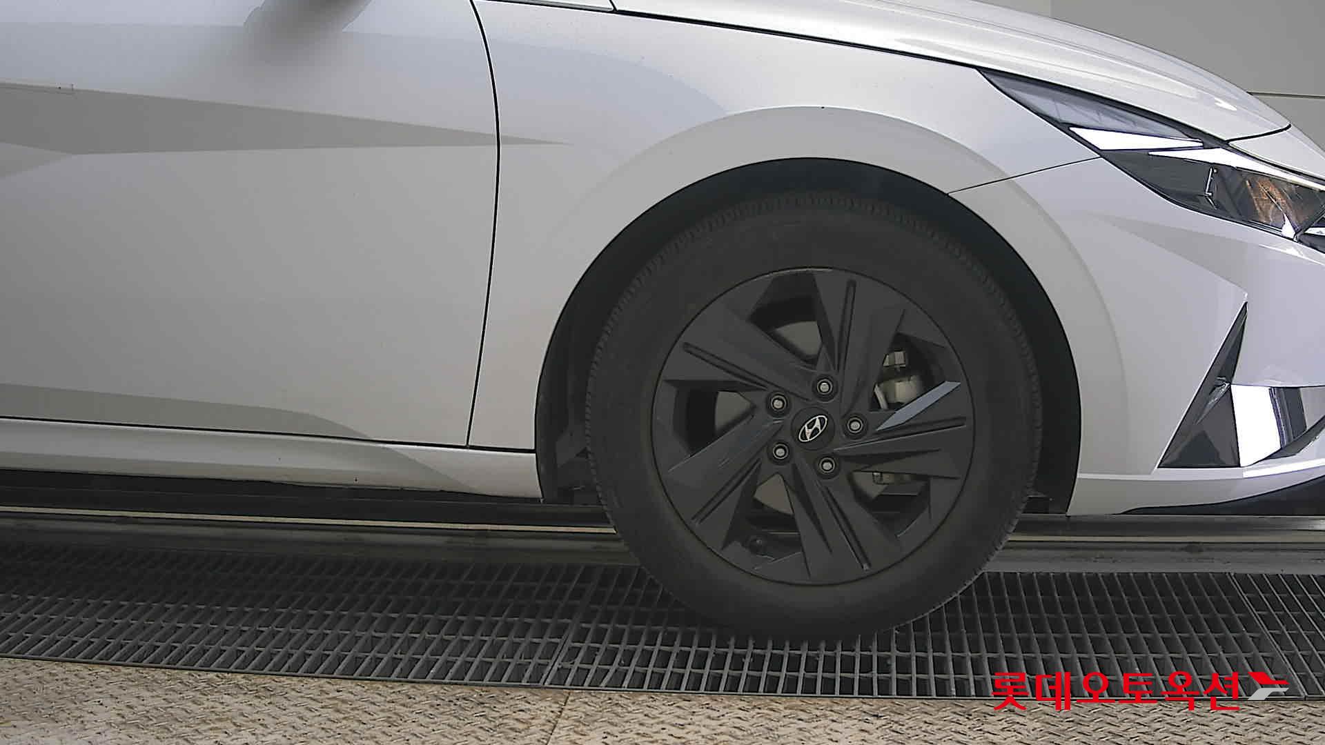 هيونداي إلانترا 2022 - صورة 27