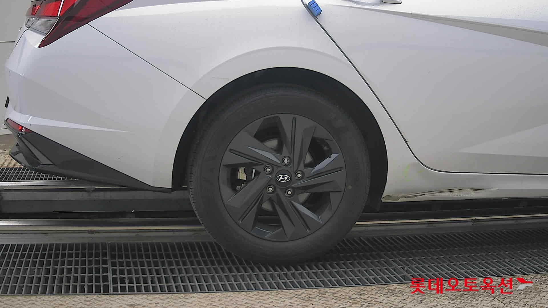 هيونداي إلانترا 2022 - صورة 28