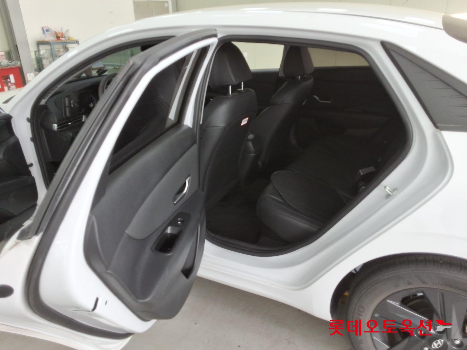 هيونداي إلانترا 2022 - صورة 37