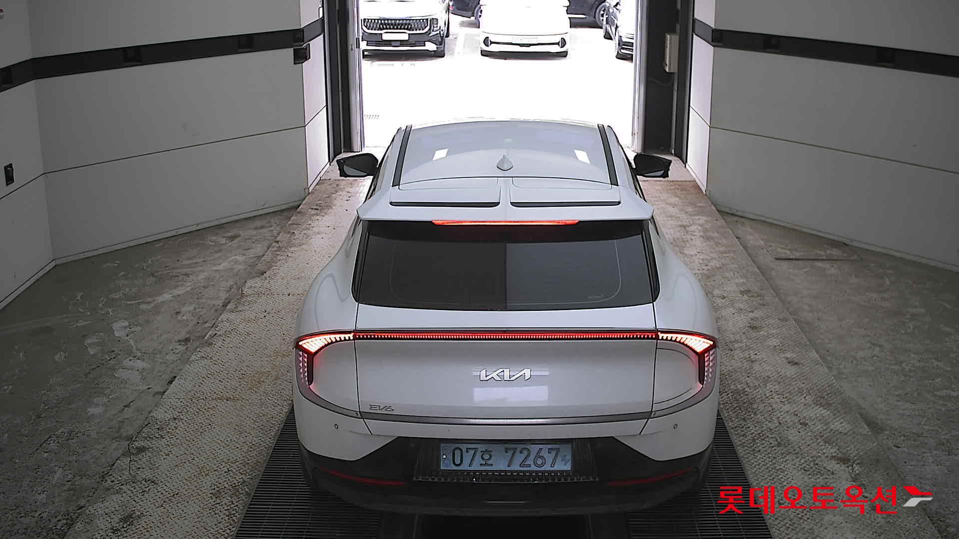 كيا EV6 2022 - صورة 17