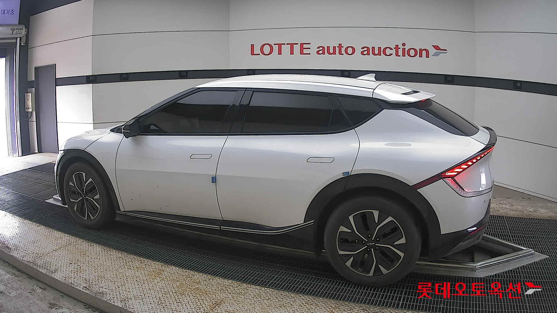 كيا EV6 2022 - صورة 14