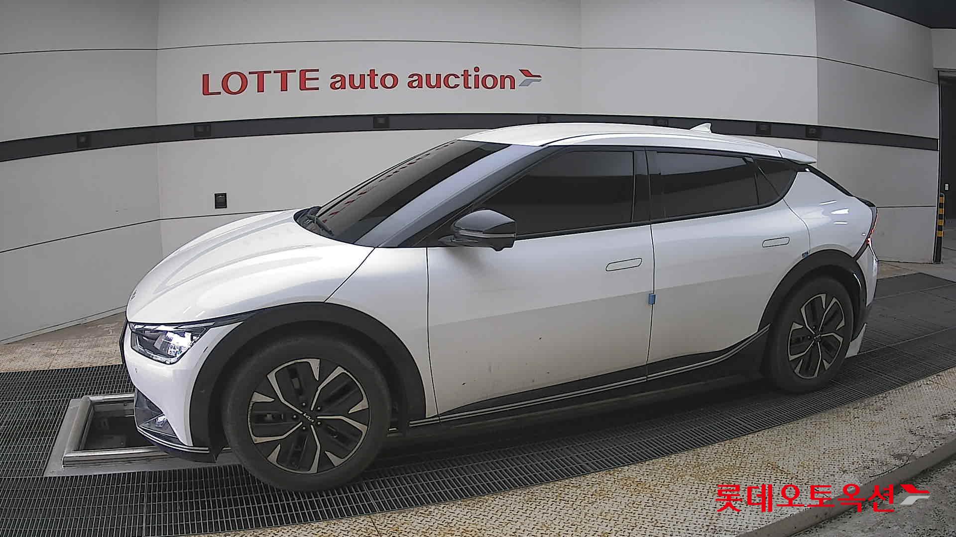 كيا EV6 2022 - صورة 12