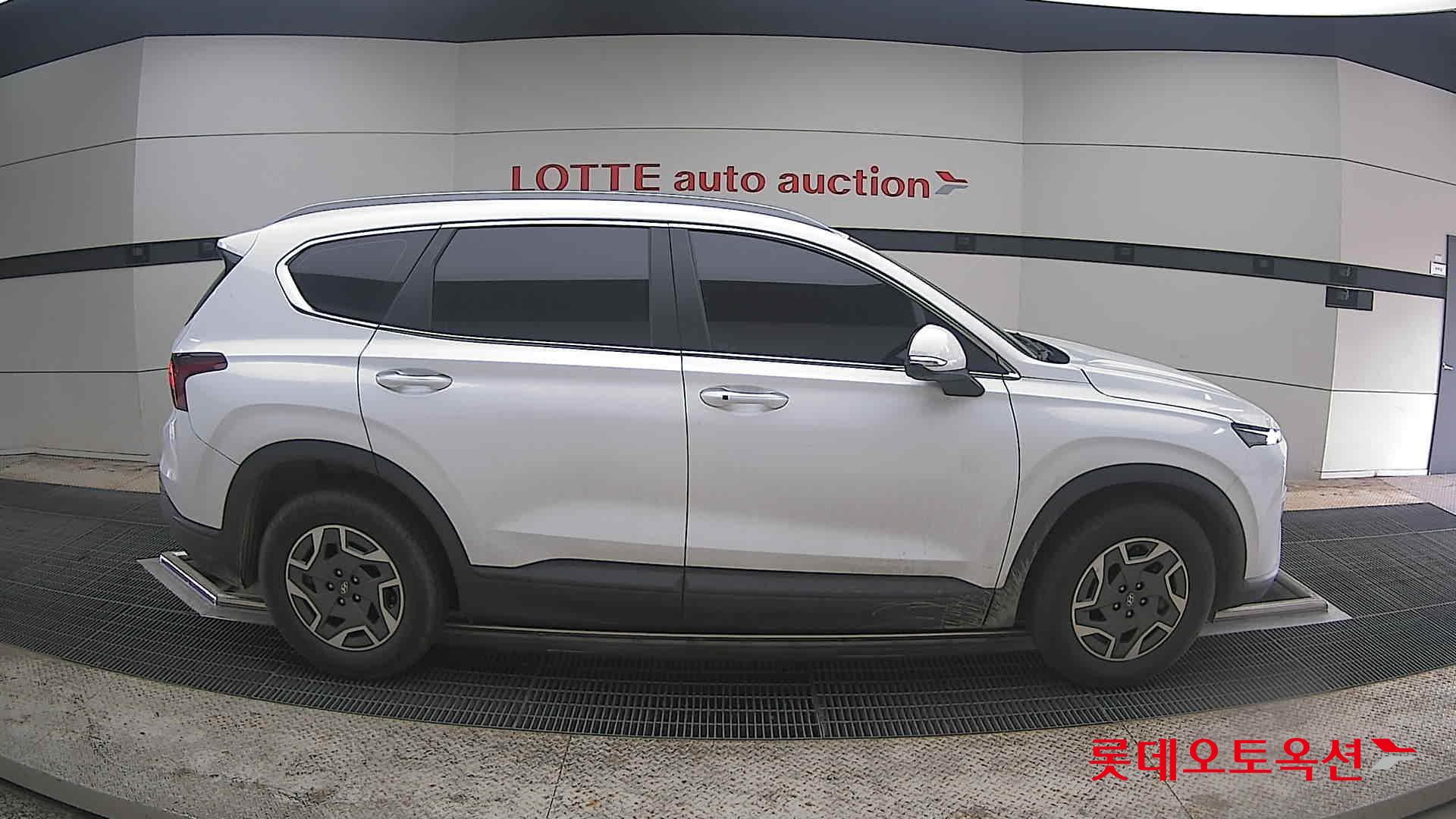 Hyundai Santa Fe 2022 - Image 21