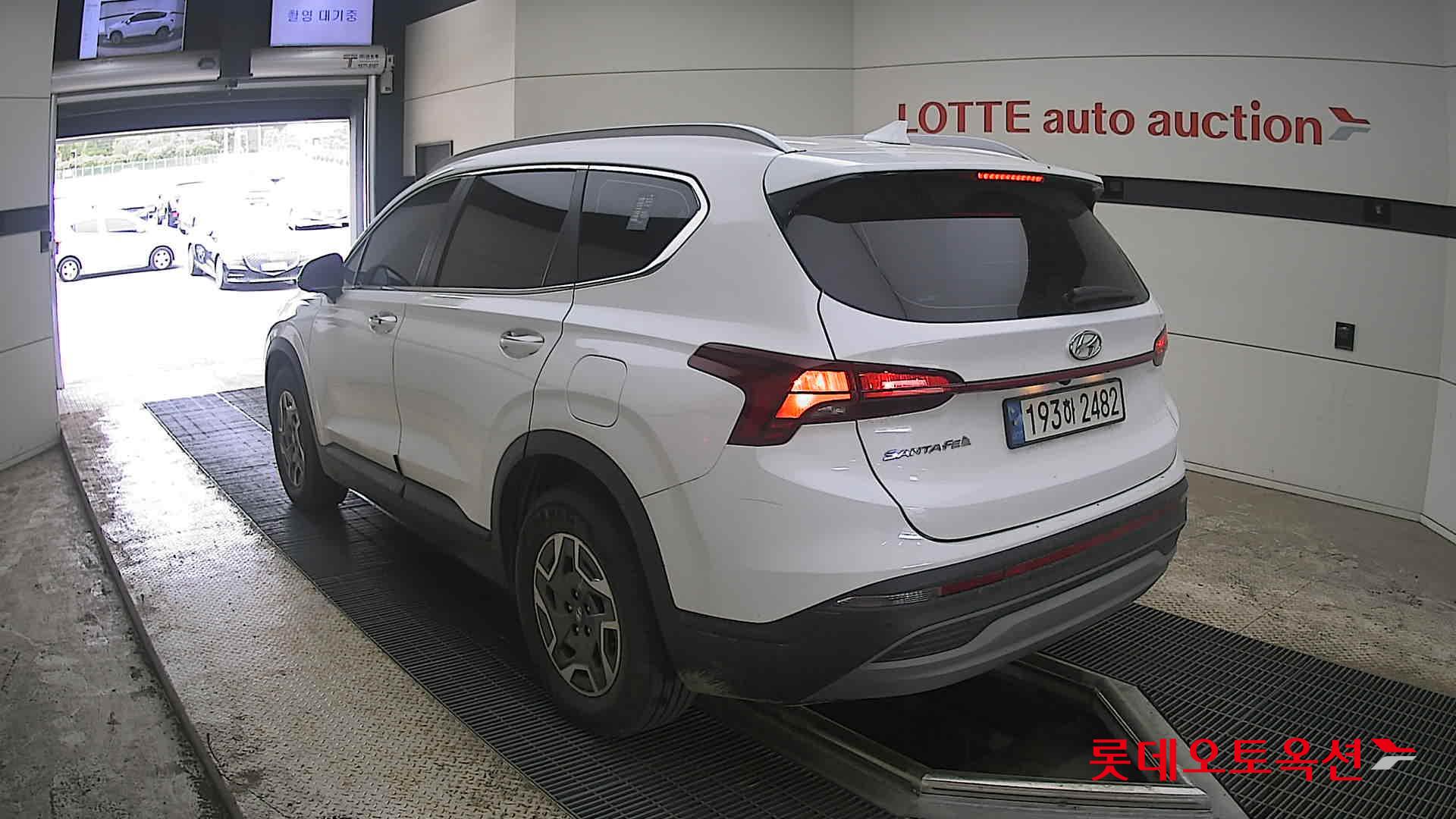 Hyundai Santa Fe 2022 - Image 4