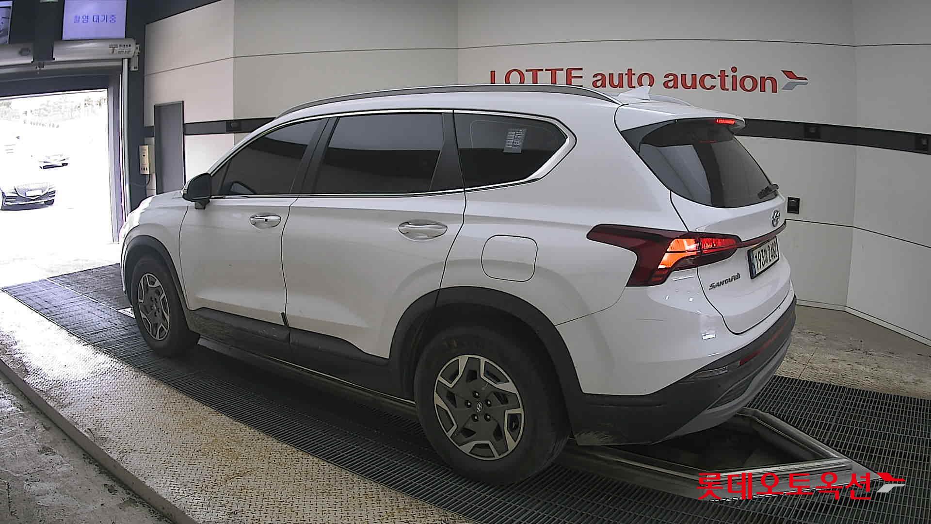 Hyundai Santa Fe 2022 - Image 15