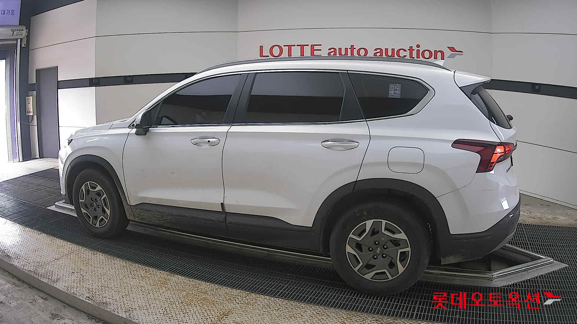 Hyundai Santa Fe 2022 - Image 14