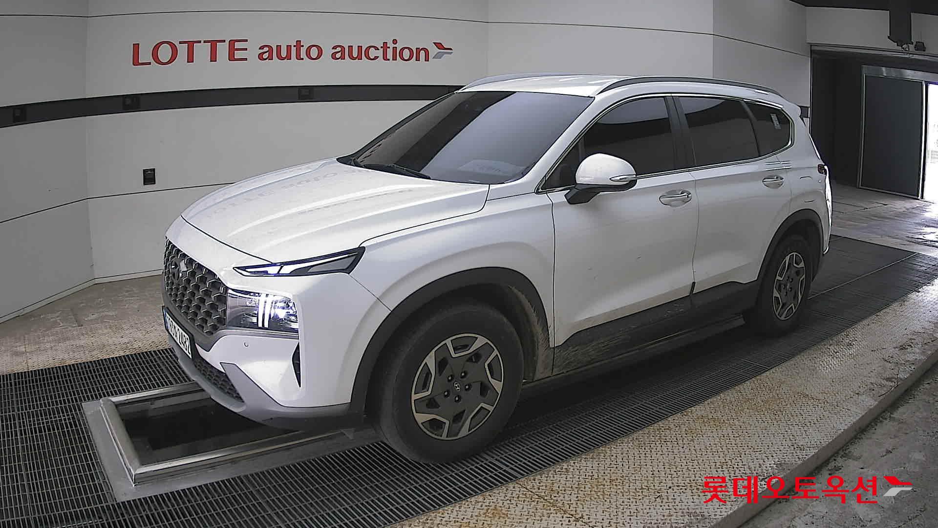 Hyundai Santa Fe 2022 - Image 11