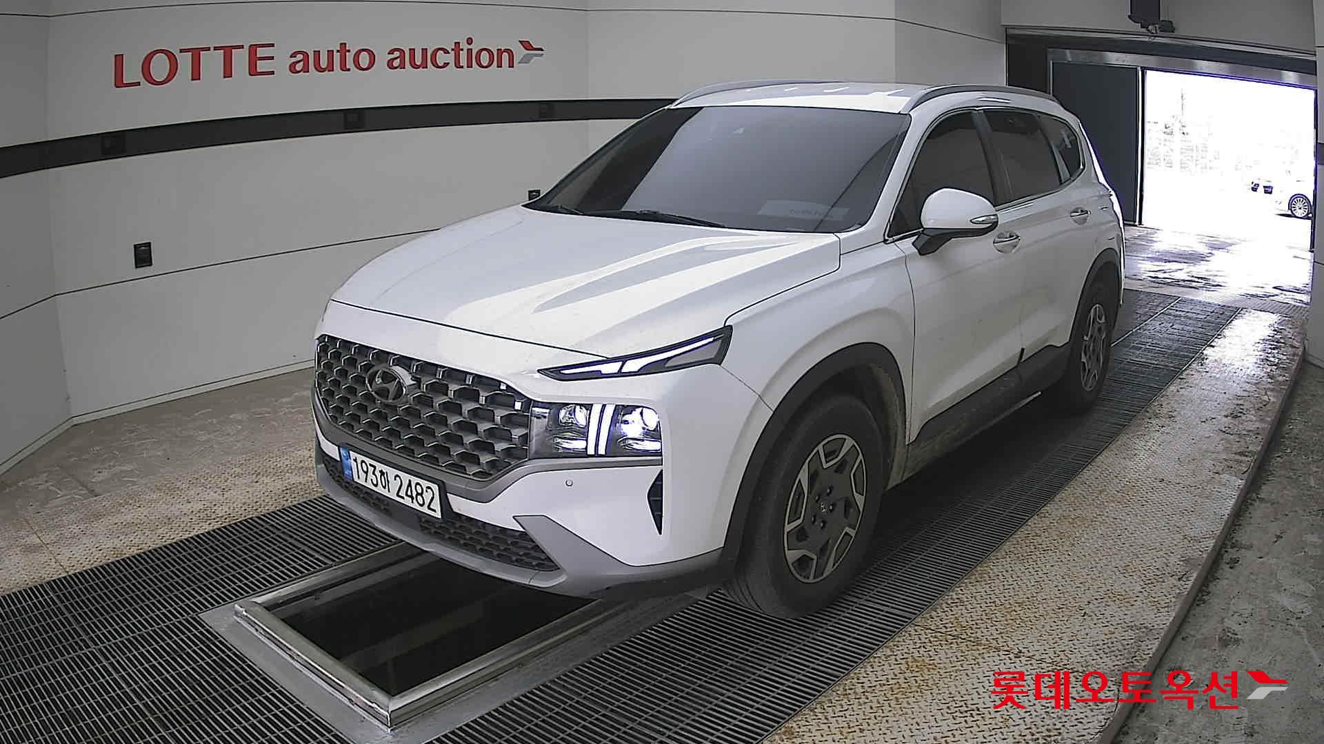 Hyundai Santa Fe 2022 - Image 3