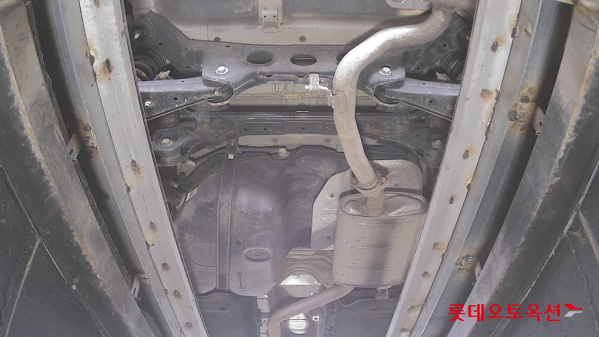 Hyundai Santa Fe 2022 - Image 2