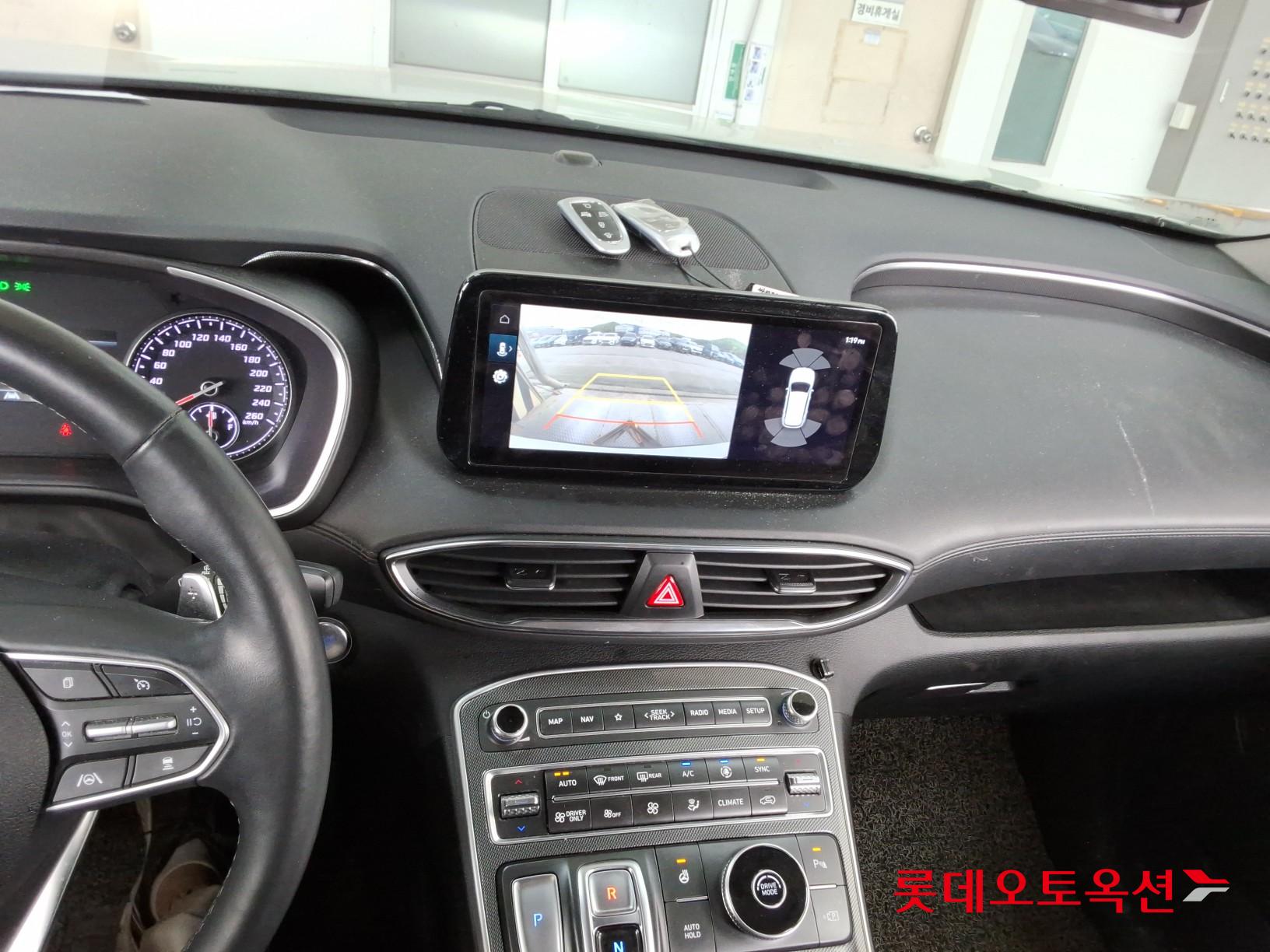 Hyundai Santa Fe 2022 - Image 33