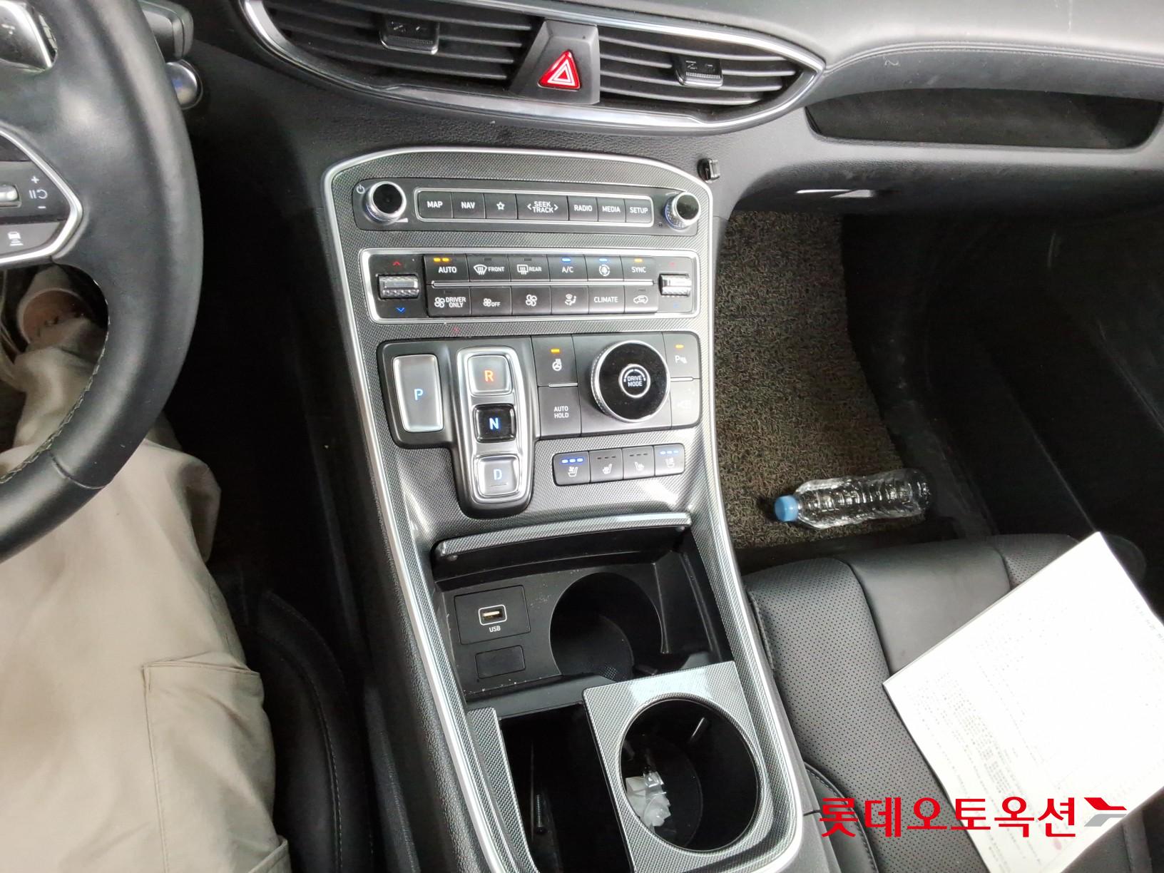 Hyundai Santa Fe 2022 - Image 34