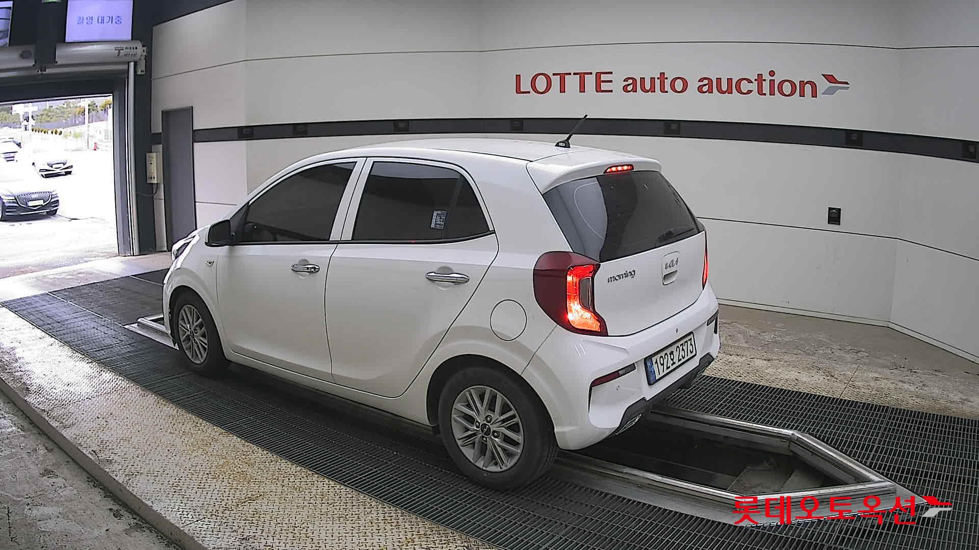 كيا مورنينج 2022 - صورة 15