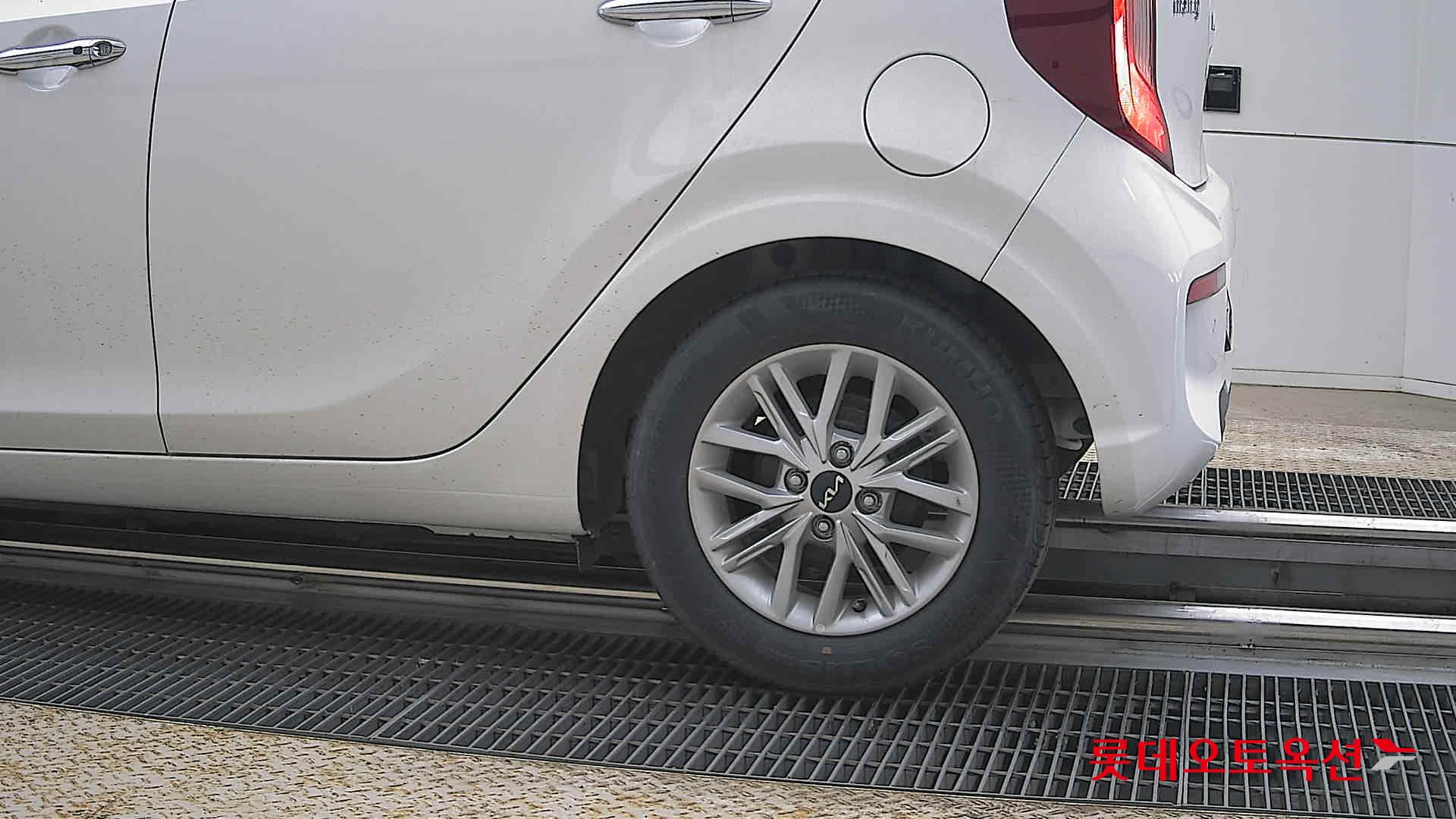 كيا مورنينج 2022 - صورة 26