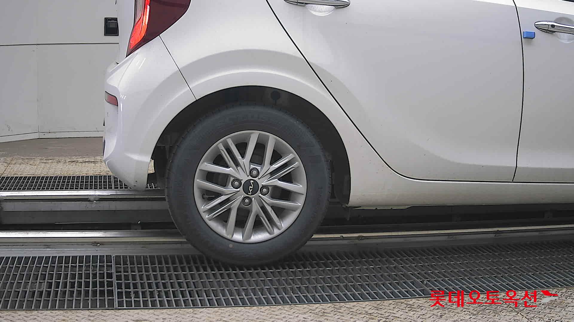 كيا مورنينج 2022 - صورة 28