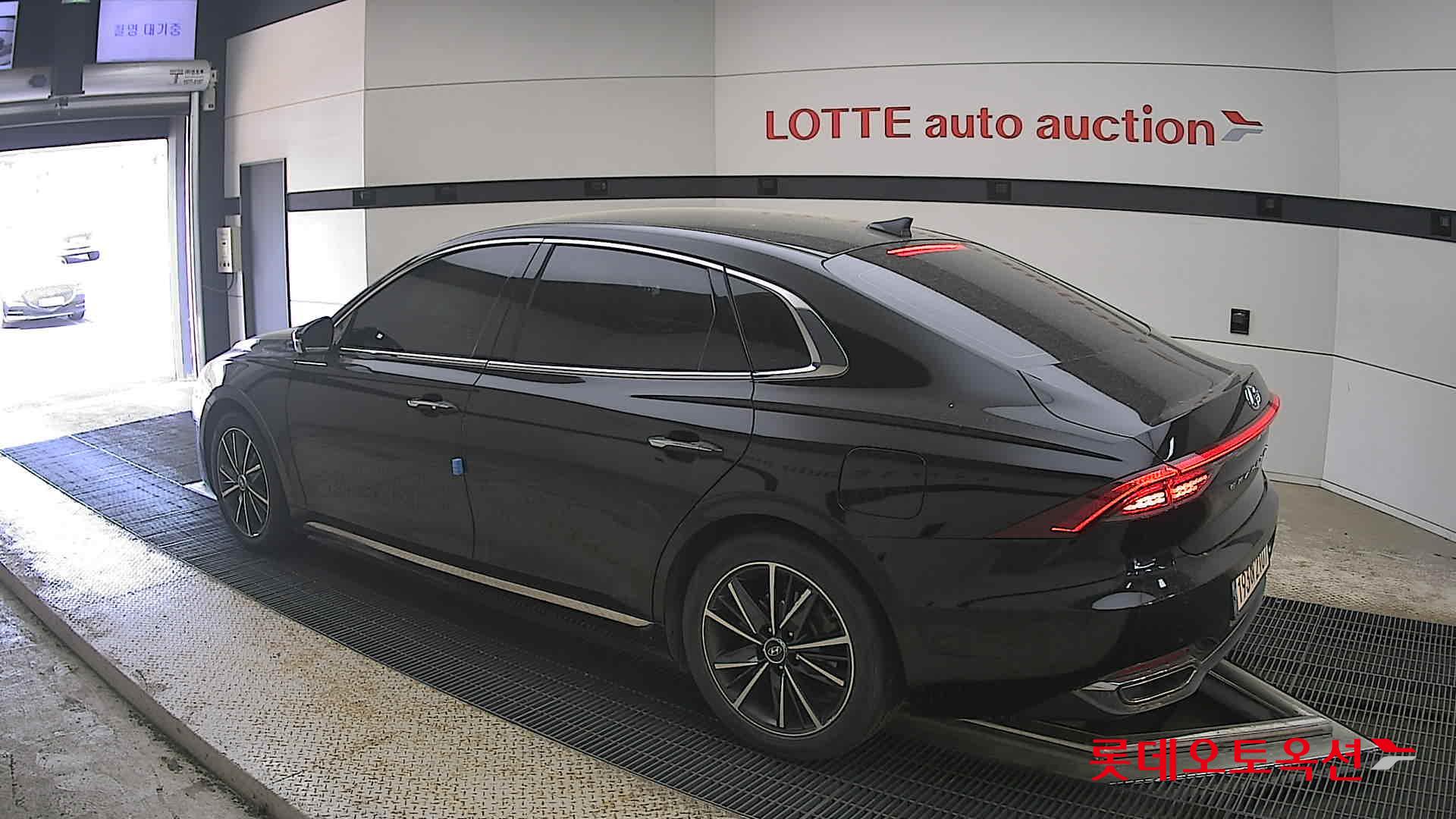 Hyundai Grandeur 2022 - Image 15