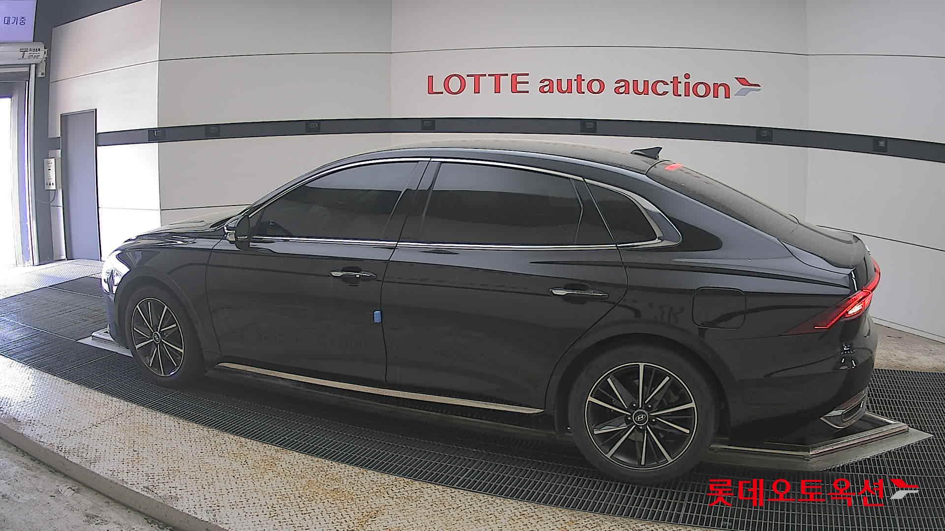 Hyundai Grandeur 2022 - Image 14