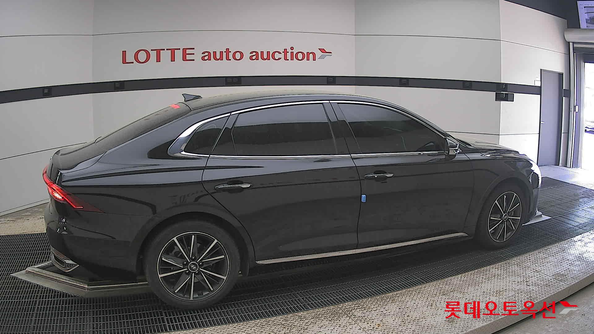 Hyundai Grandeur 2022 - Image 20