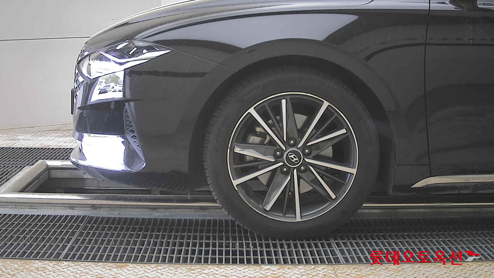 Hyundai Grandeur 2022 - Image 25