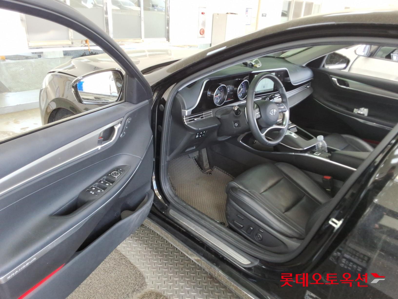 Hyundai Grandeur 2022 - Image 35