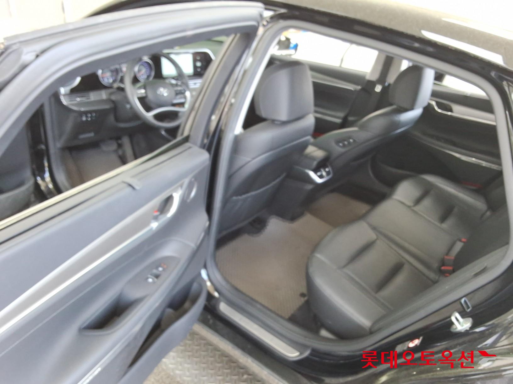 Hyundai Grandeur 2022 - Image 37