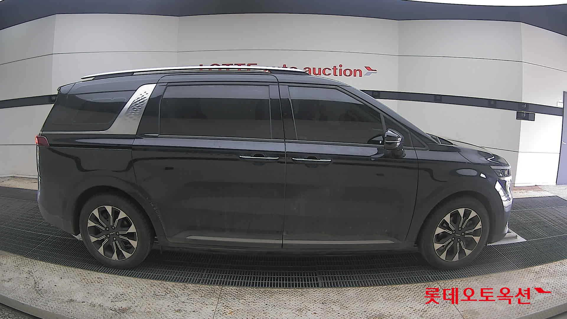 كيا كارنيفال 2023 - صورة 21