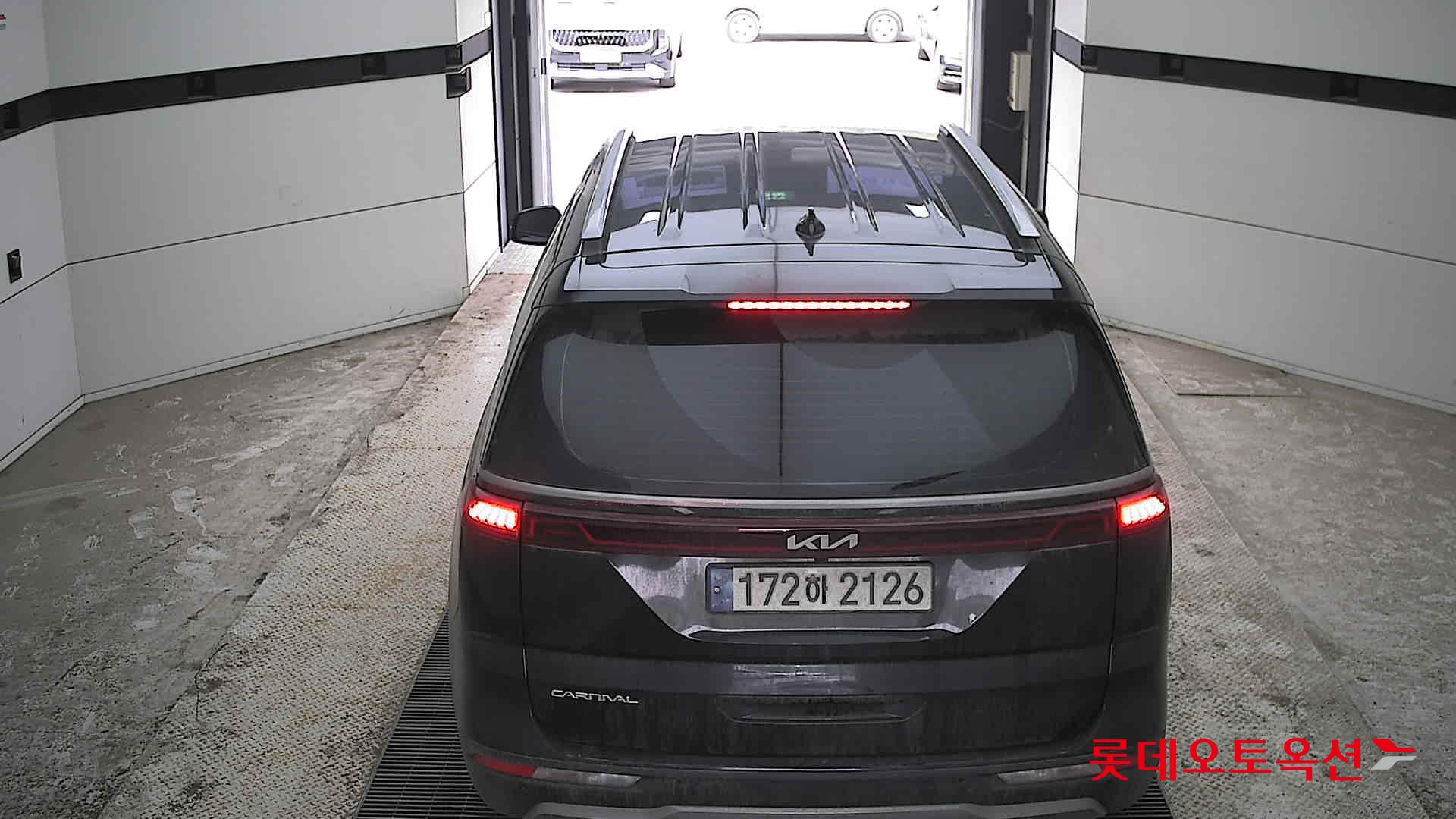 كيا كارنيفال 2023 - صورة 17