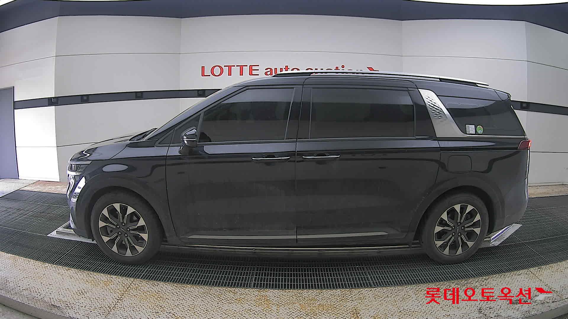 كيا كارنيفال 2023 - صورة 13