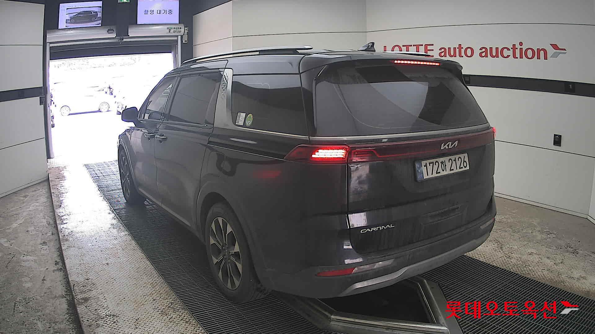 كيا كارنيفال 2023 - صورة 16