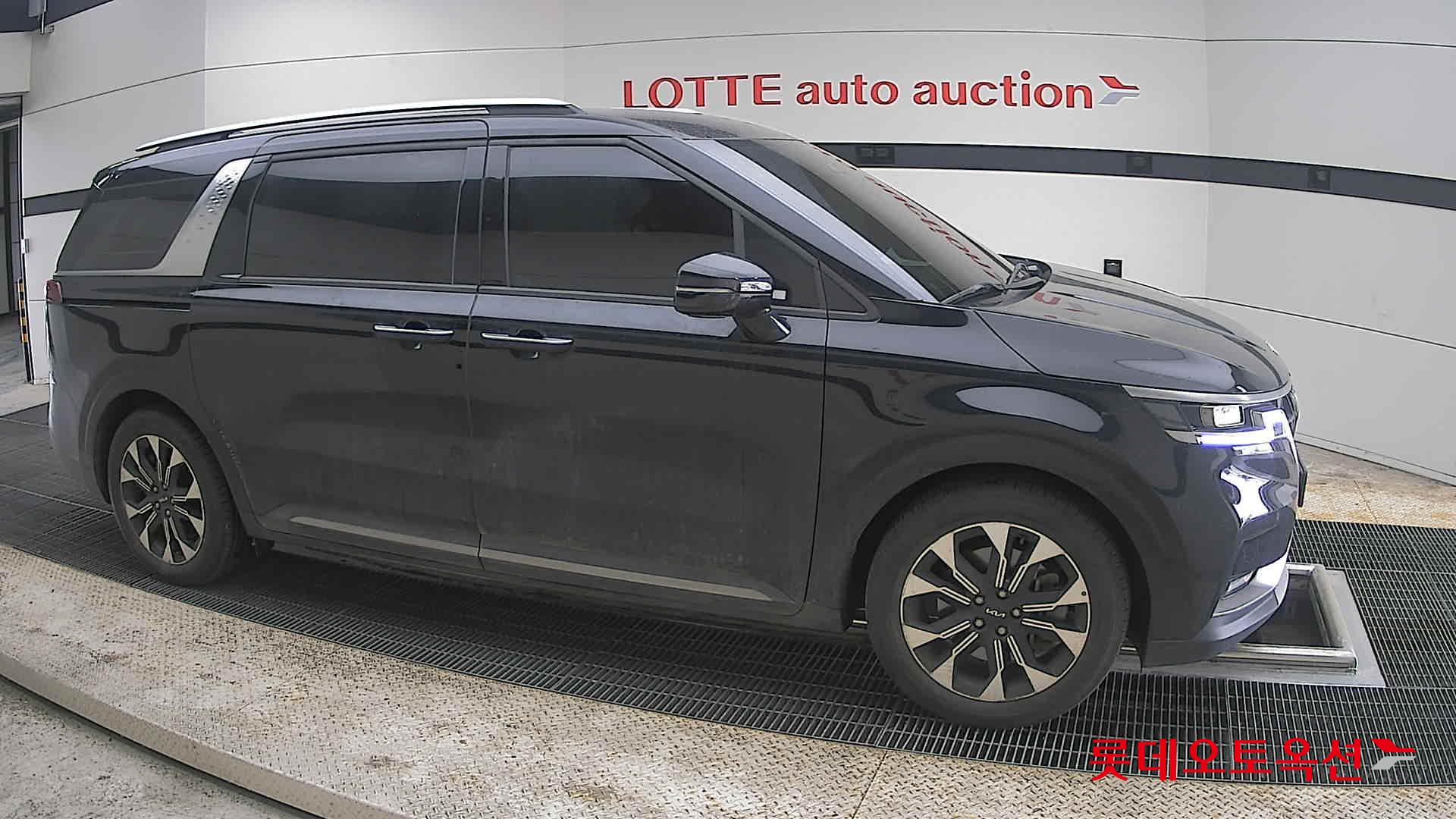 كيا كارنيفال 2023 - صورة 22