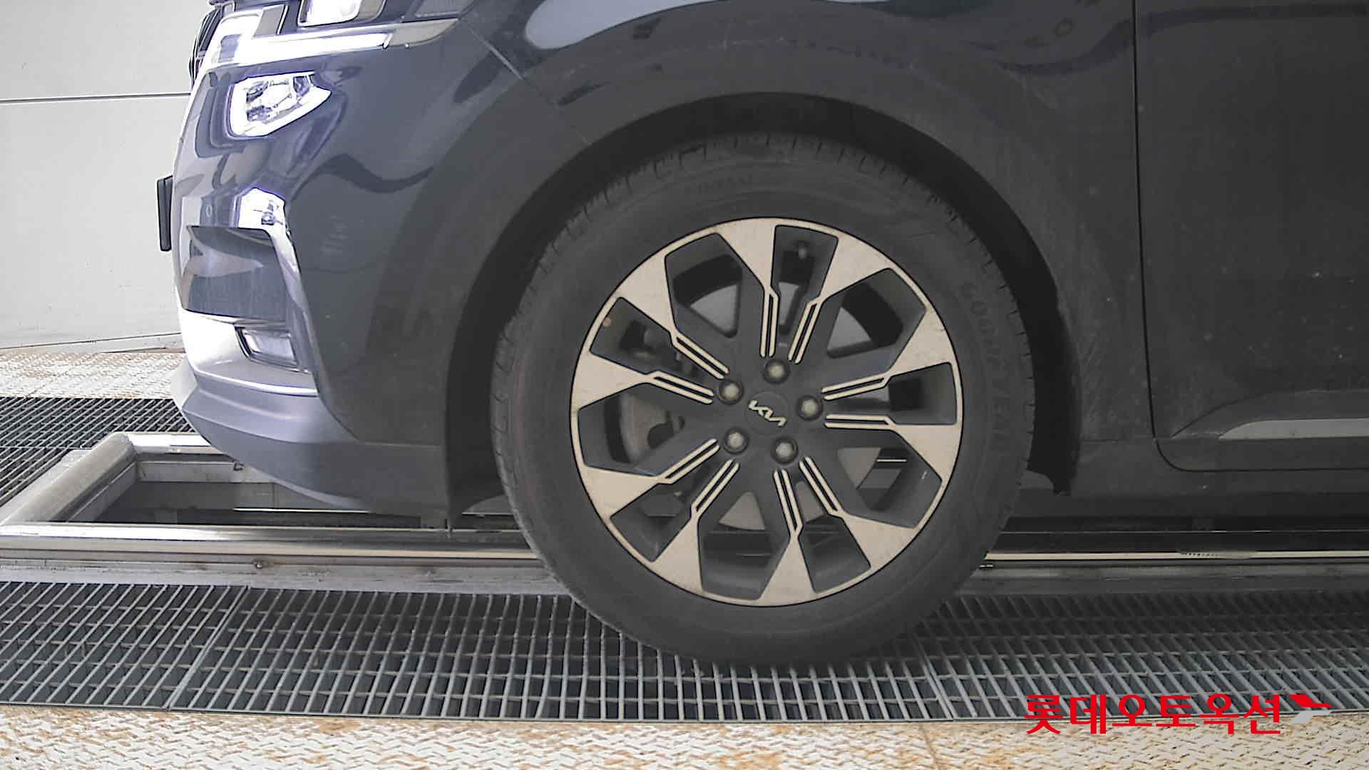 كيا كارنيفال 2023 - صورة 25