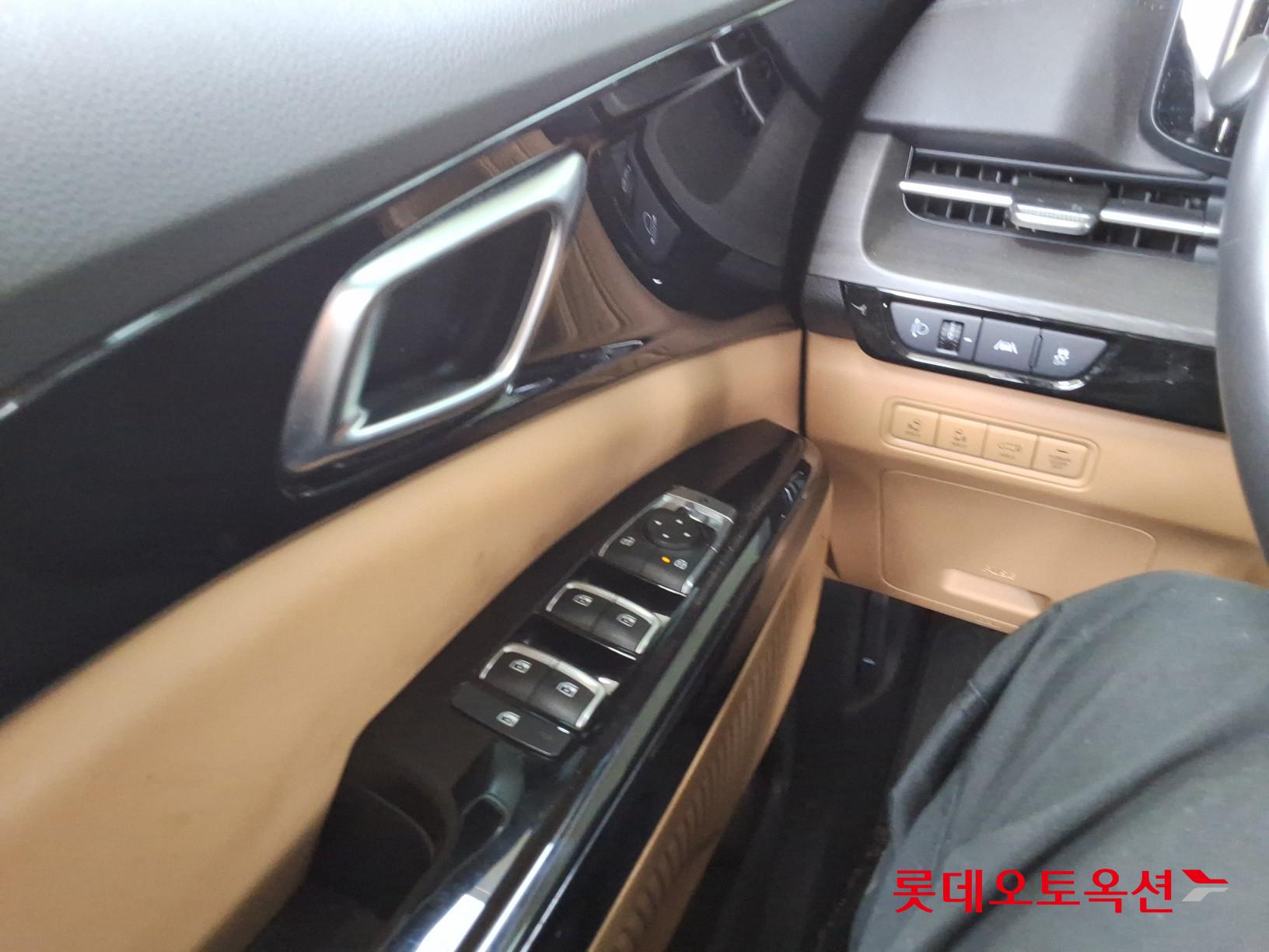 كيا كارنيفال 2023 - صورة 29