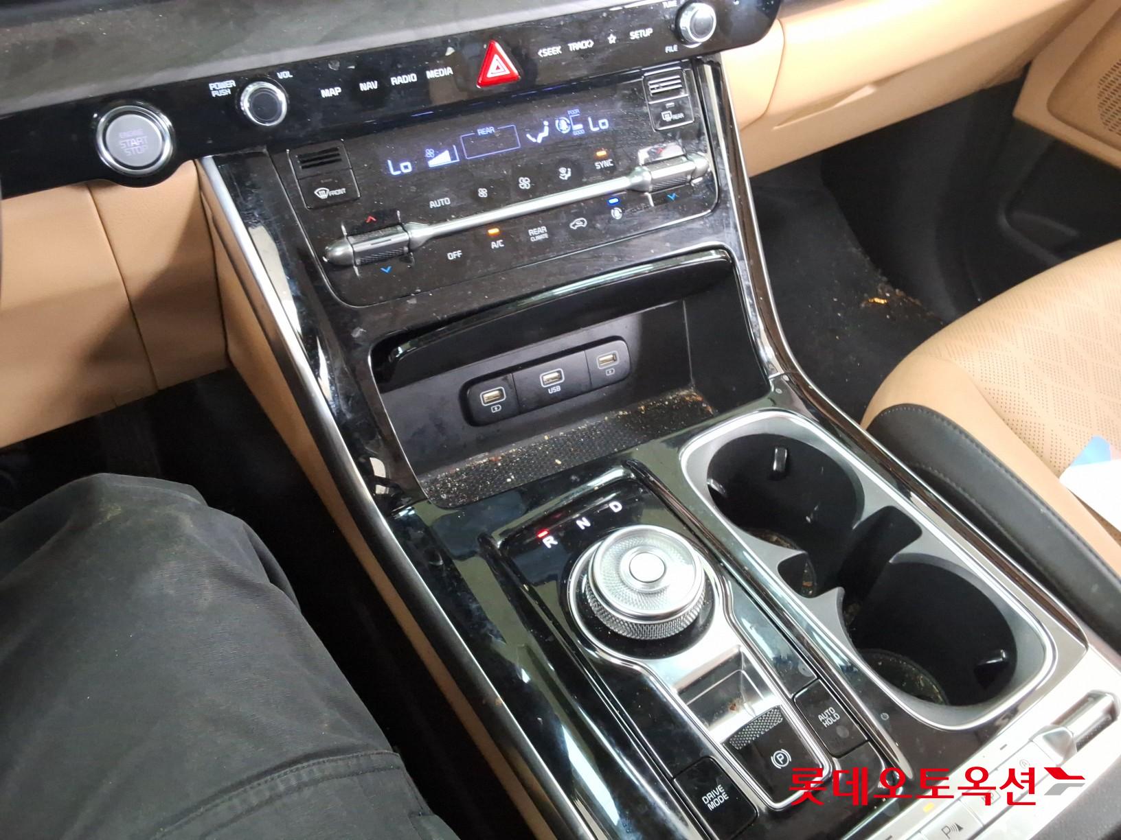 كيا كارنيفال 2023 - صورة 33