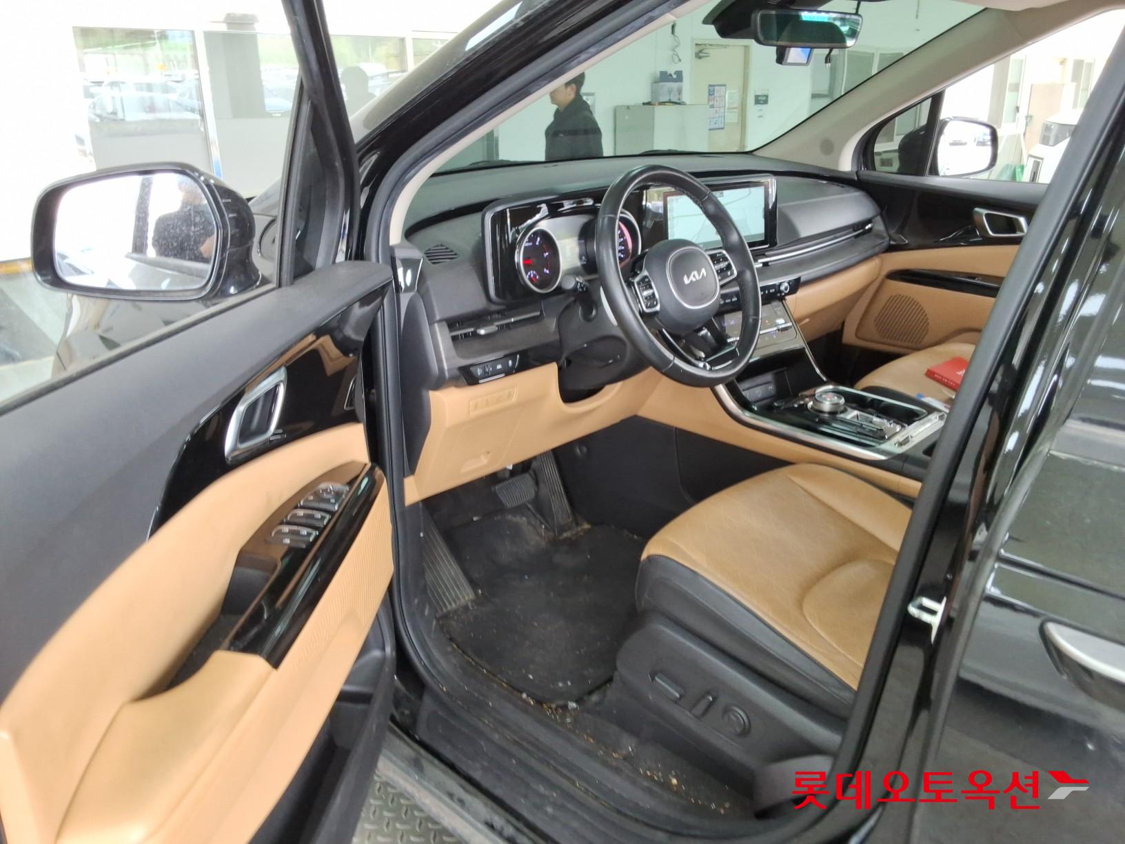 كيا كارنيفال 2023 - صورة 36