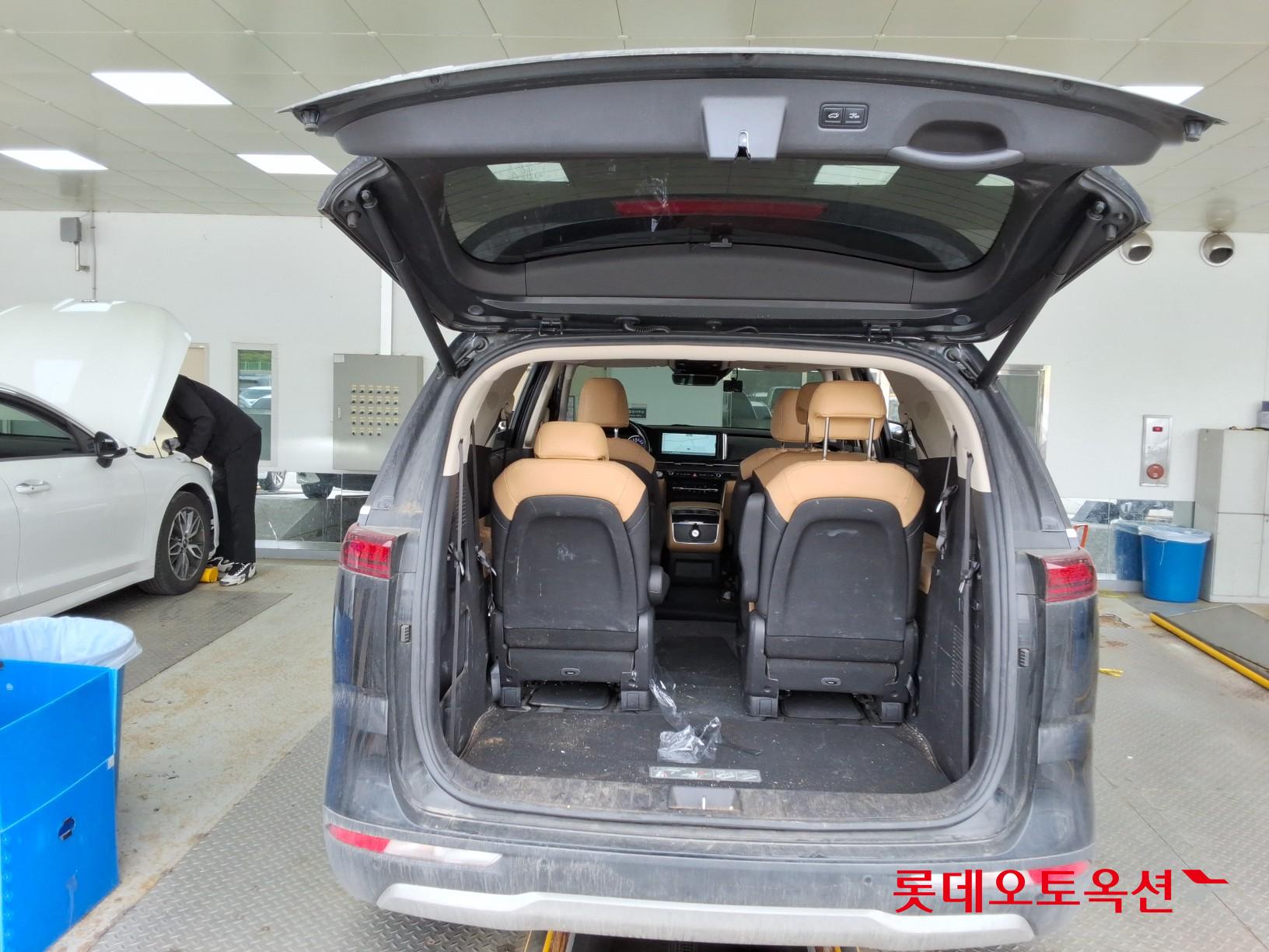 كيا كارنيفال 2023 - صورة 9