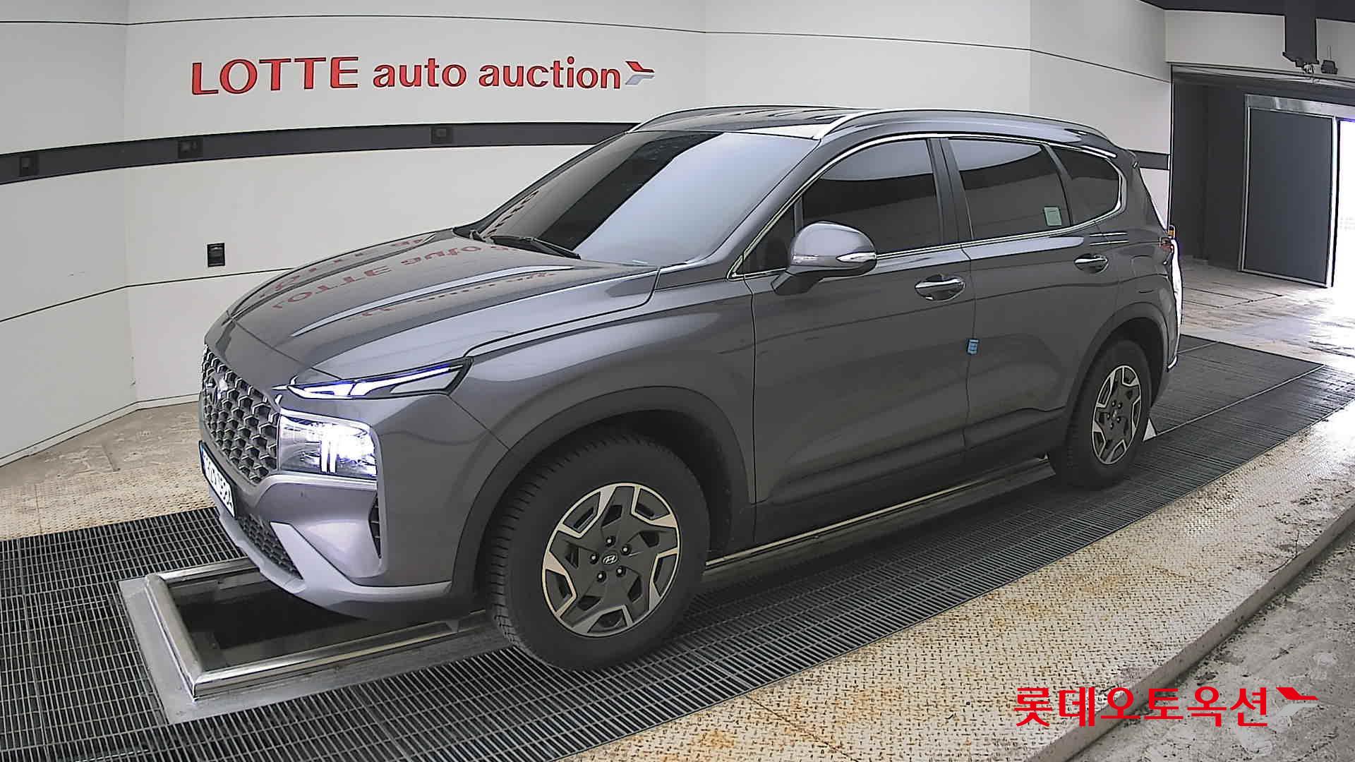 Hyundai Santa Fe 2023 - Image 11