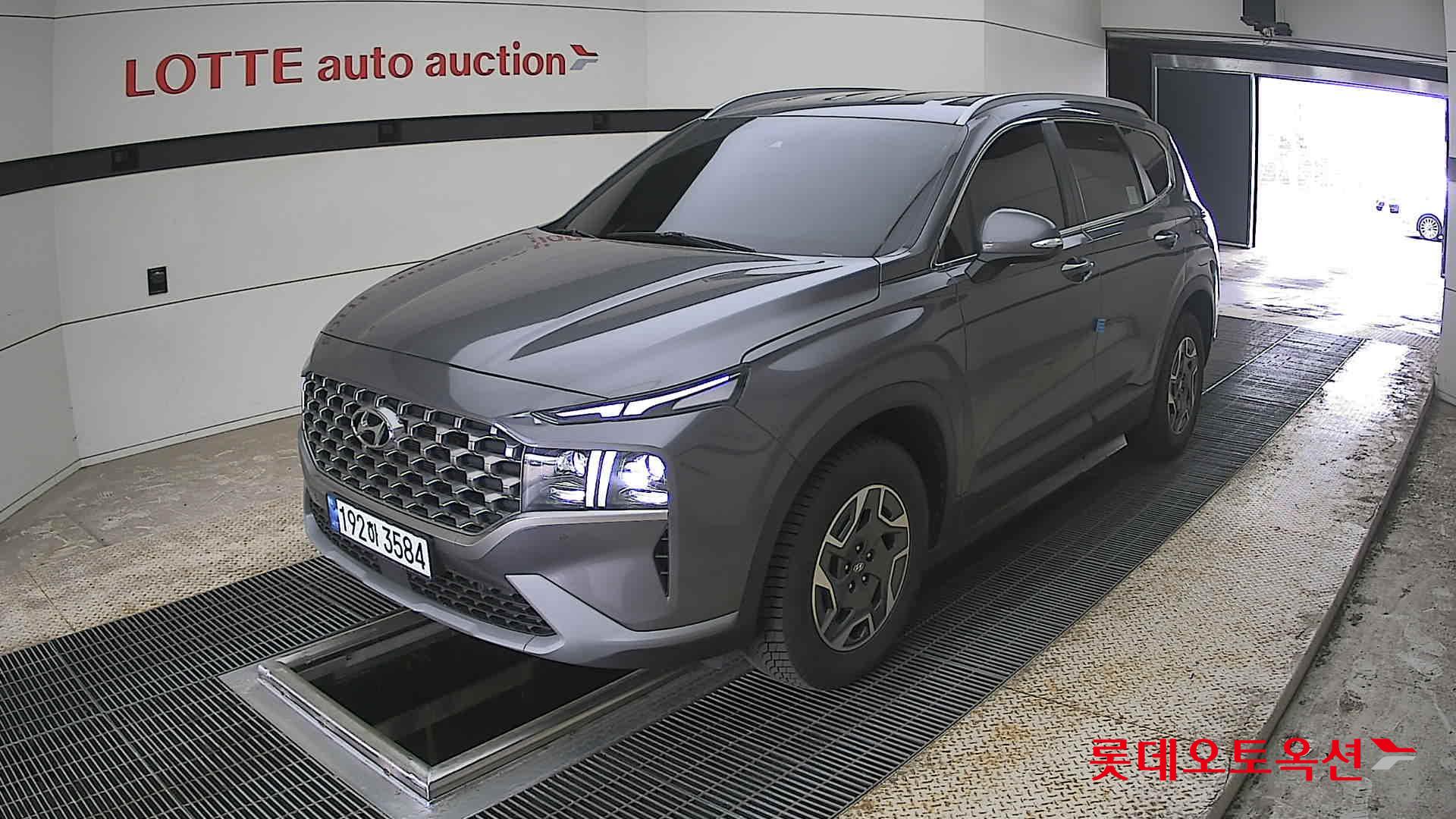 Hyundai Santa Fe 2023 - Image 3