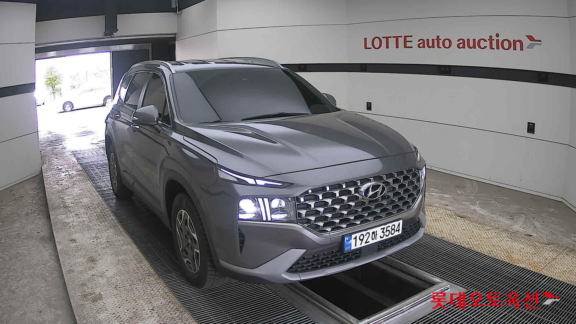 Hyundai Santa Fe 2023 - Image 24