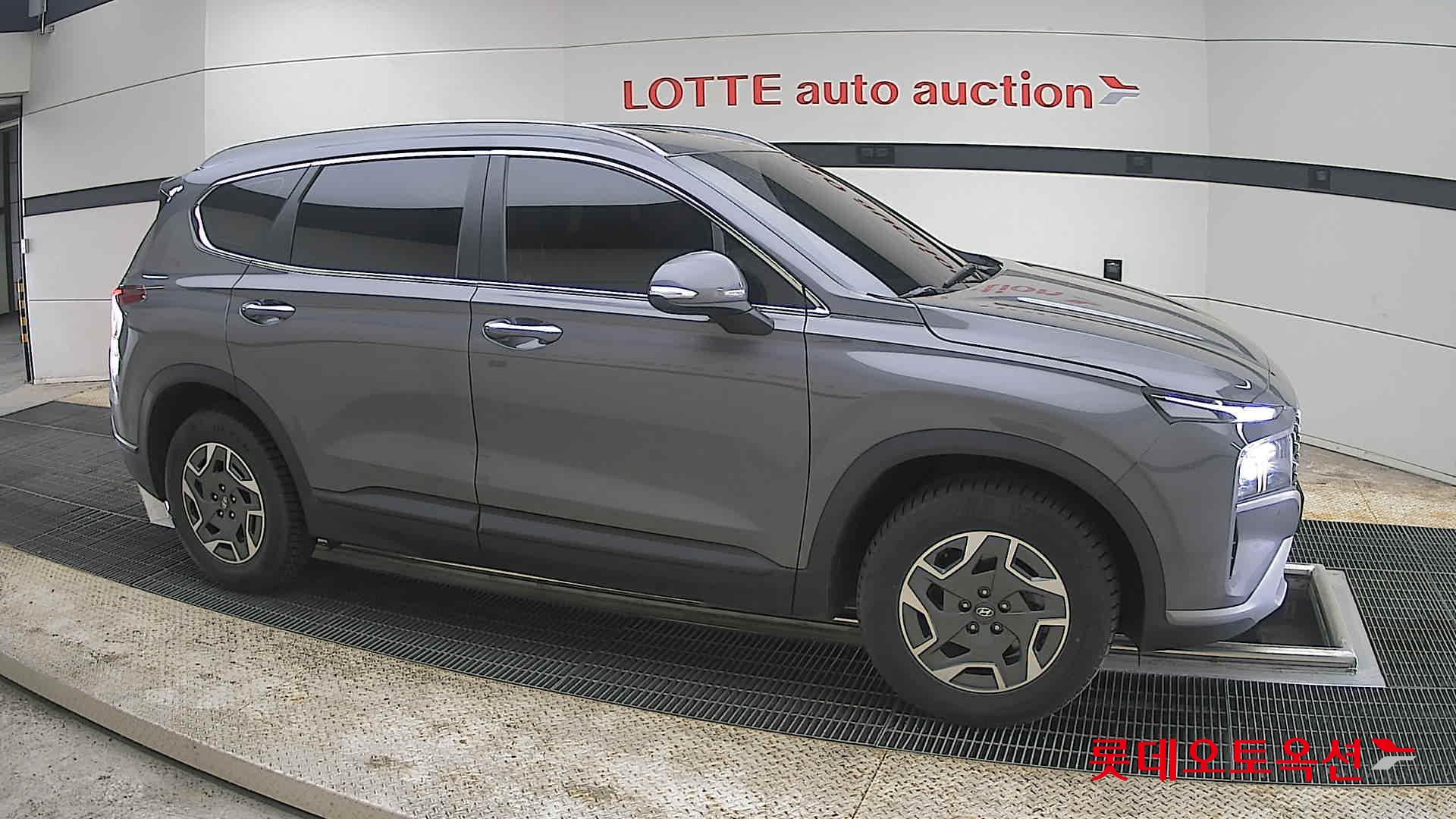 Hyundai Santa Fe 2023 - Image 22