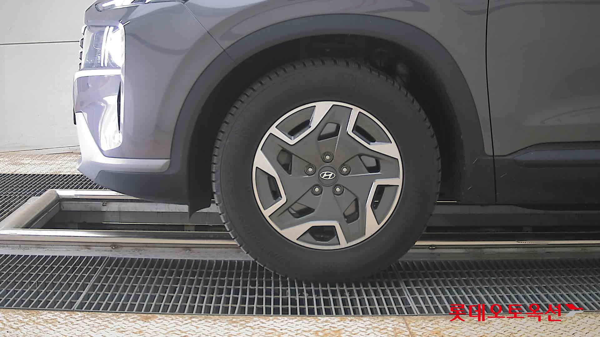 Hyundai Santa Fe 2023 - Image 25