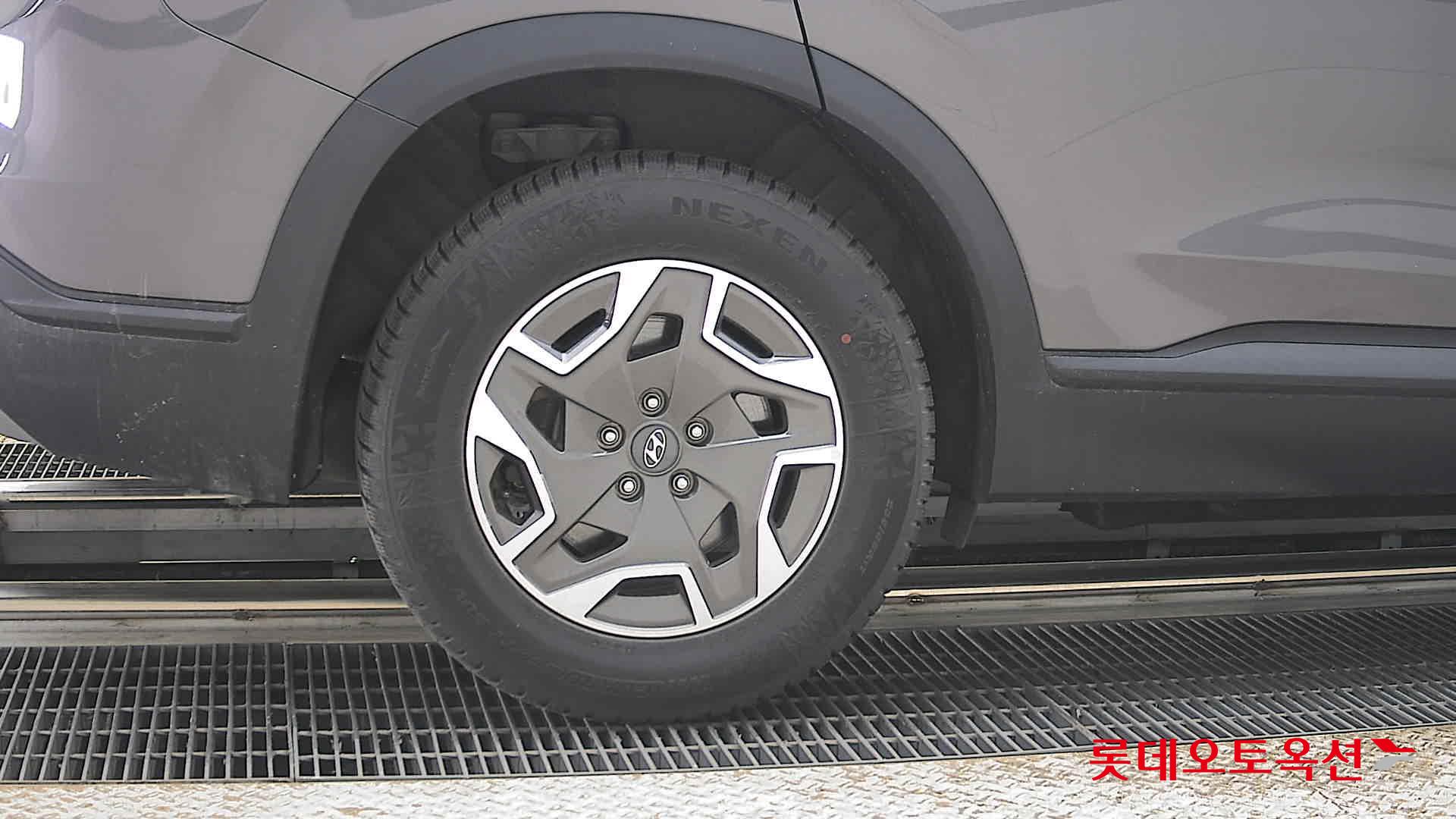 Hyundai Santa Fe 2023 - Image 28