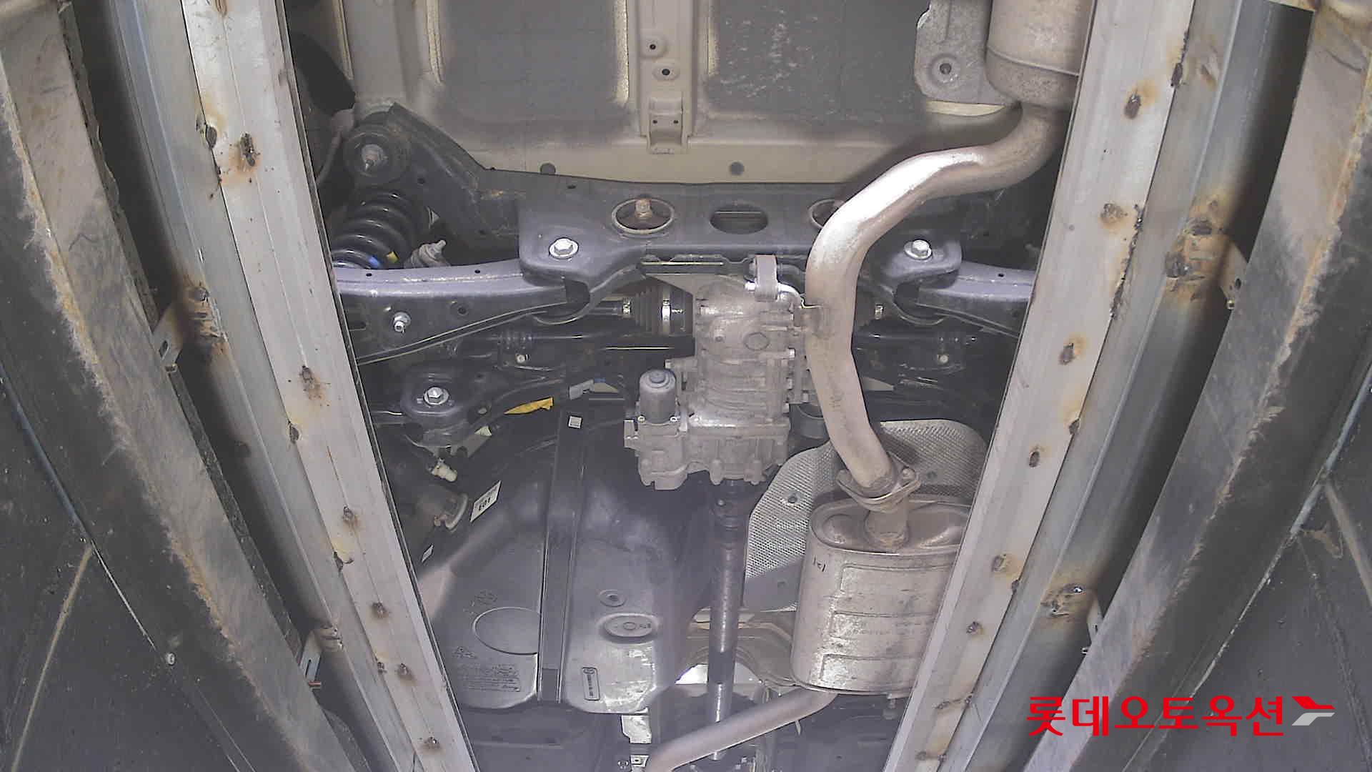 Hyundai Santa Fe 2023 - Image 2