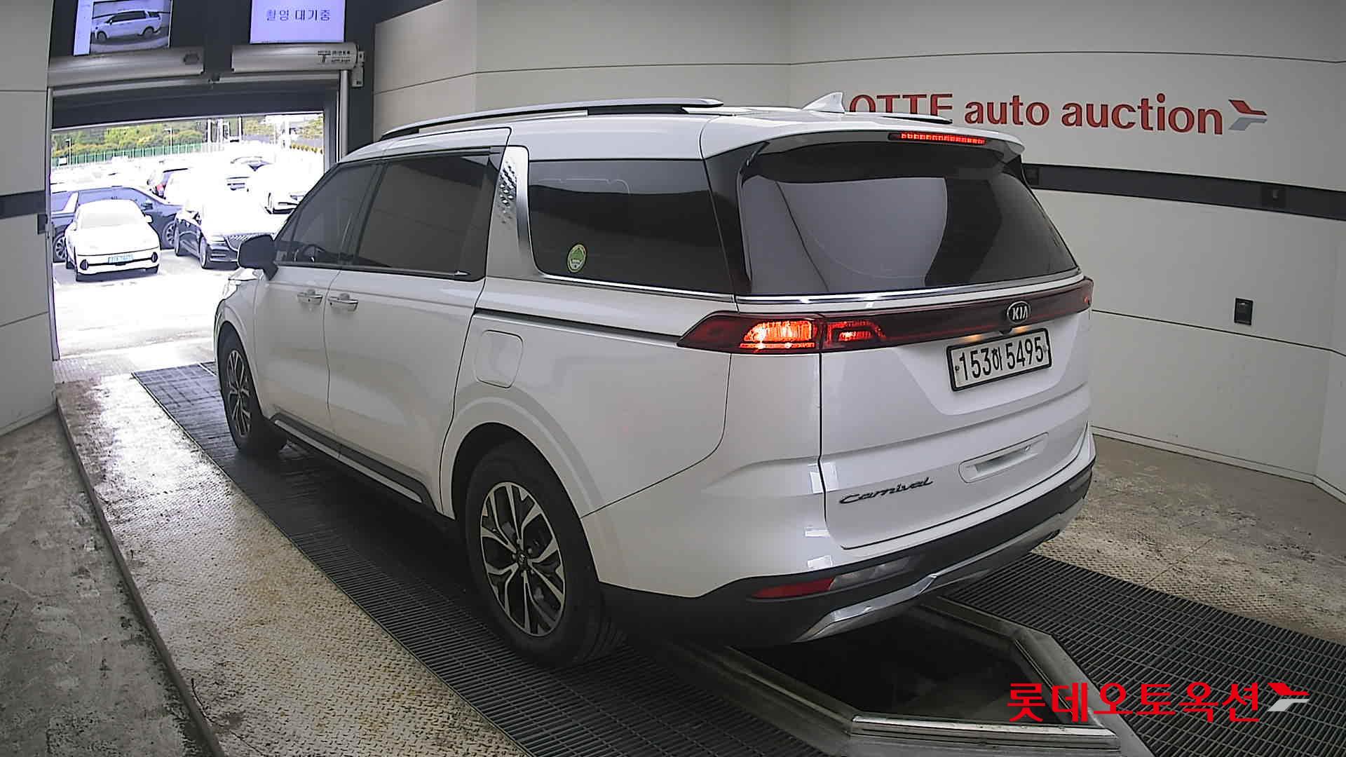 كيا كارنيفال 2021 - صورة 4