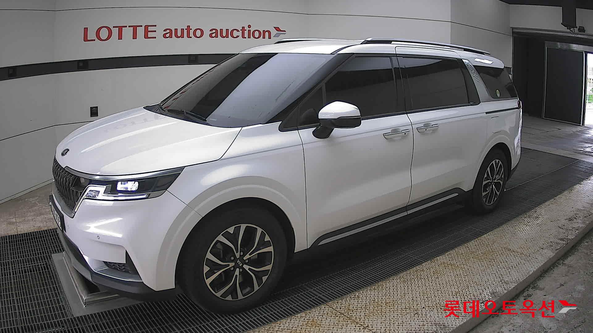 كيا كارنيفال 2021 - صورة 11