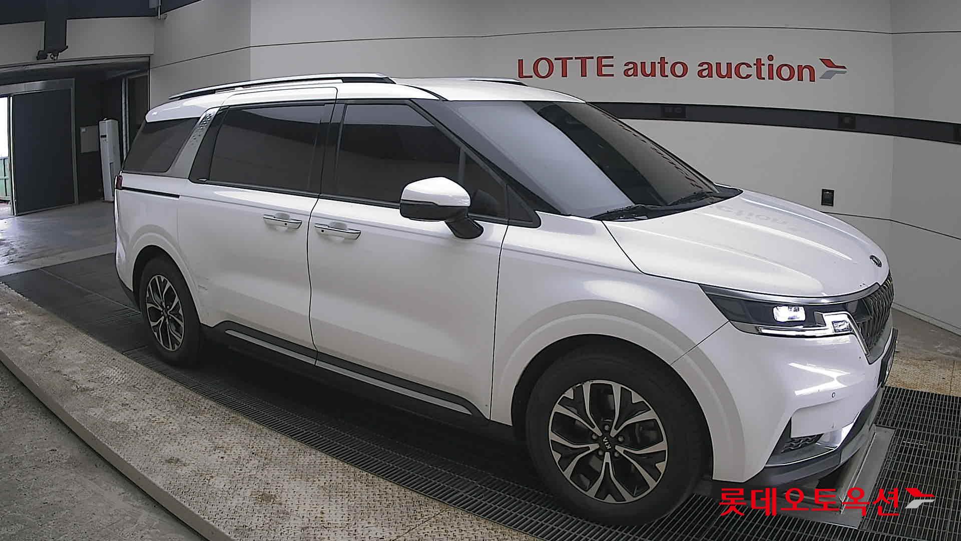 كيا كارنيفال 2021 - صورة 23