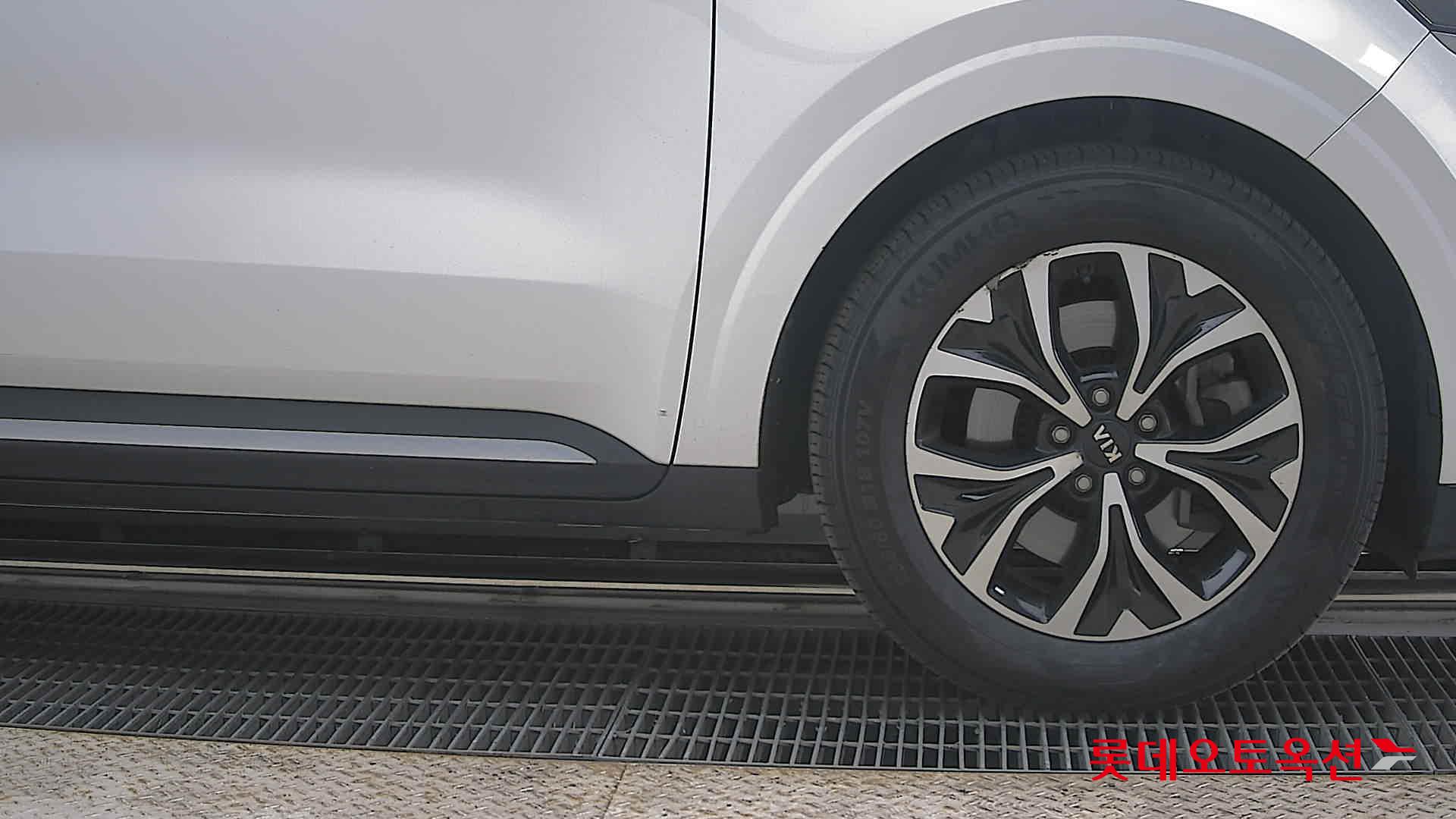 كيا كارنيفال 2021 - صورة 27