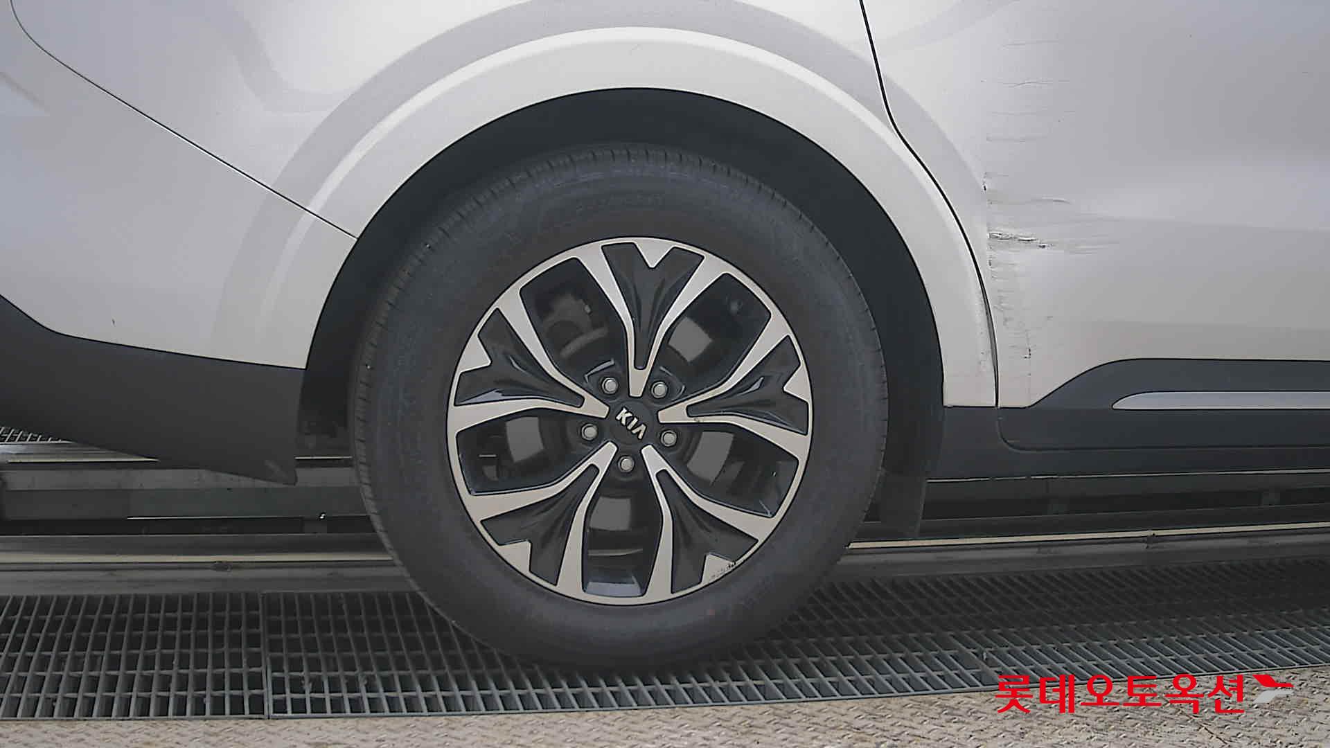 كيا كارنيفال 2021 - صورة 28