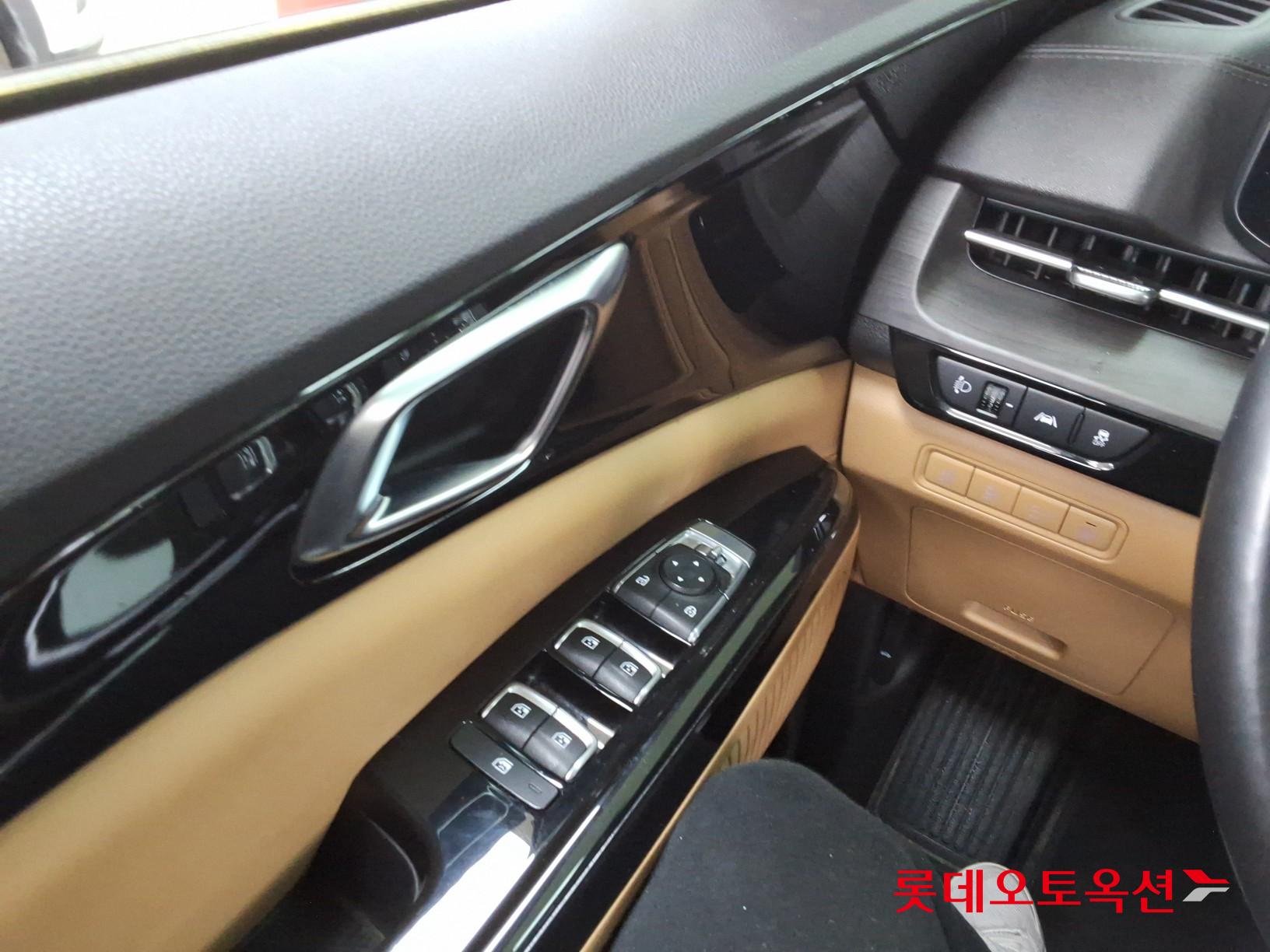 كيا كارنيفال 2021 - صورة 29